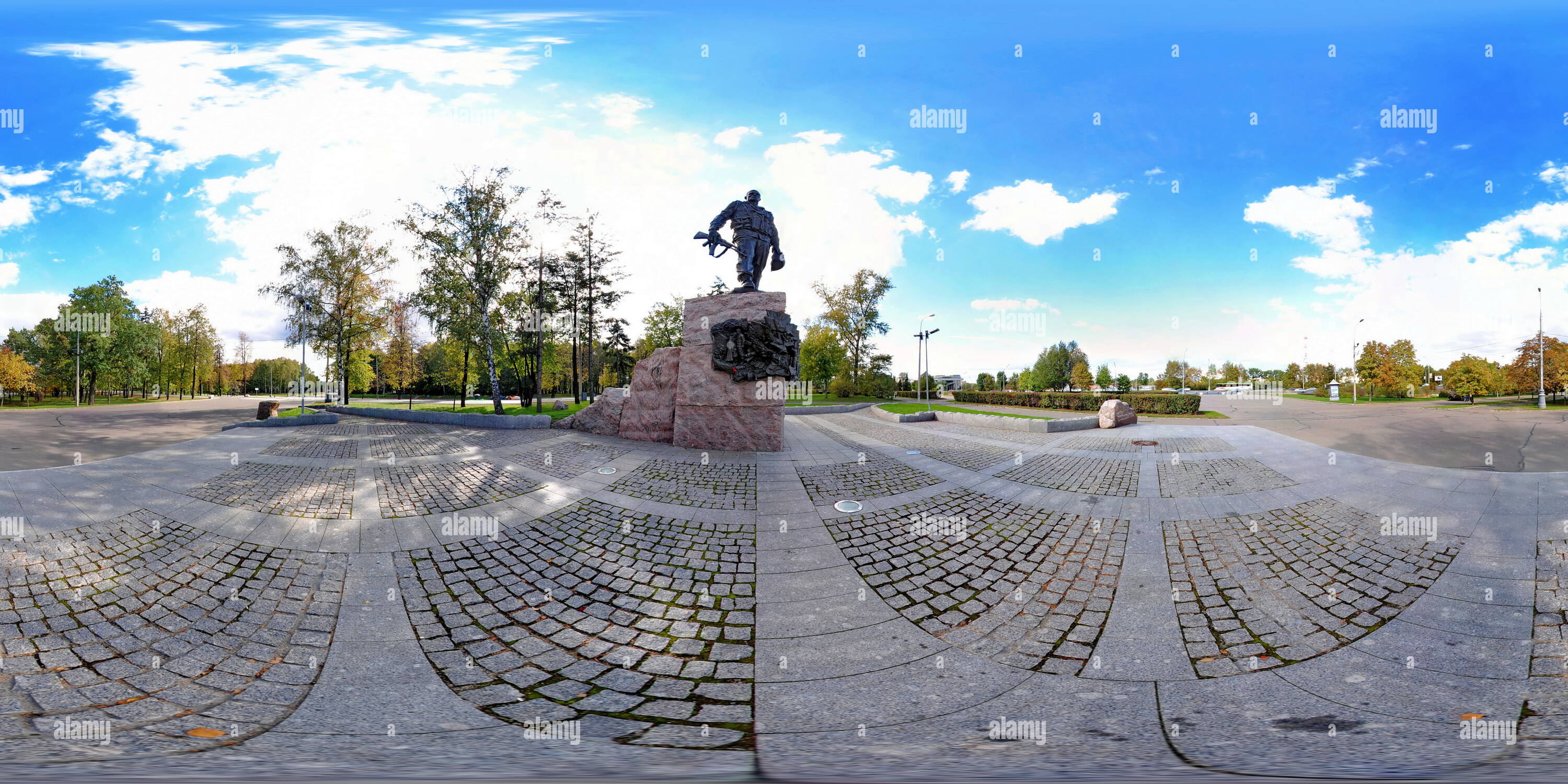 Vue panoramique à 360° de Monument aux soldats internationalistes sur la colline Poklonnaya à