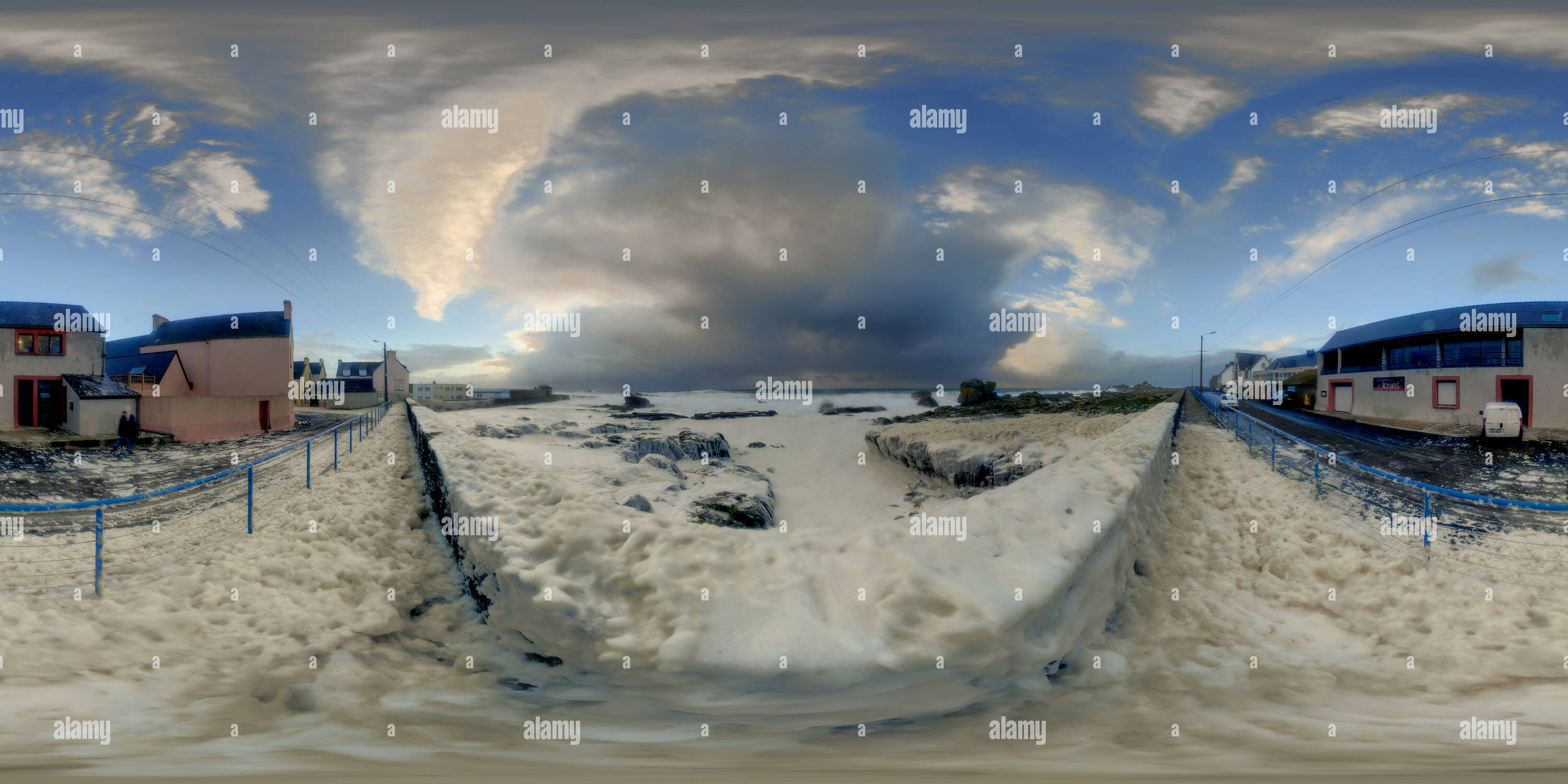 Vue panoramique à 360° de Ecume de Mer l'écume de mousse st cette finistere