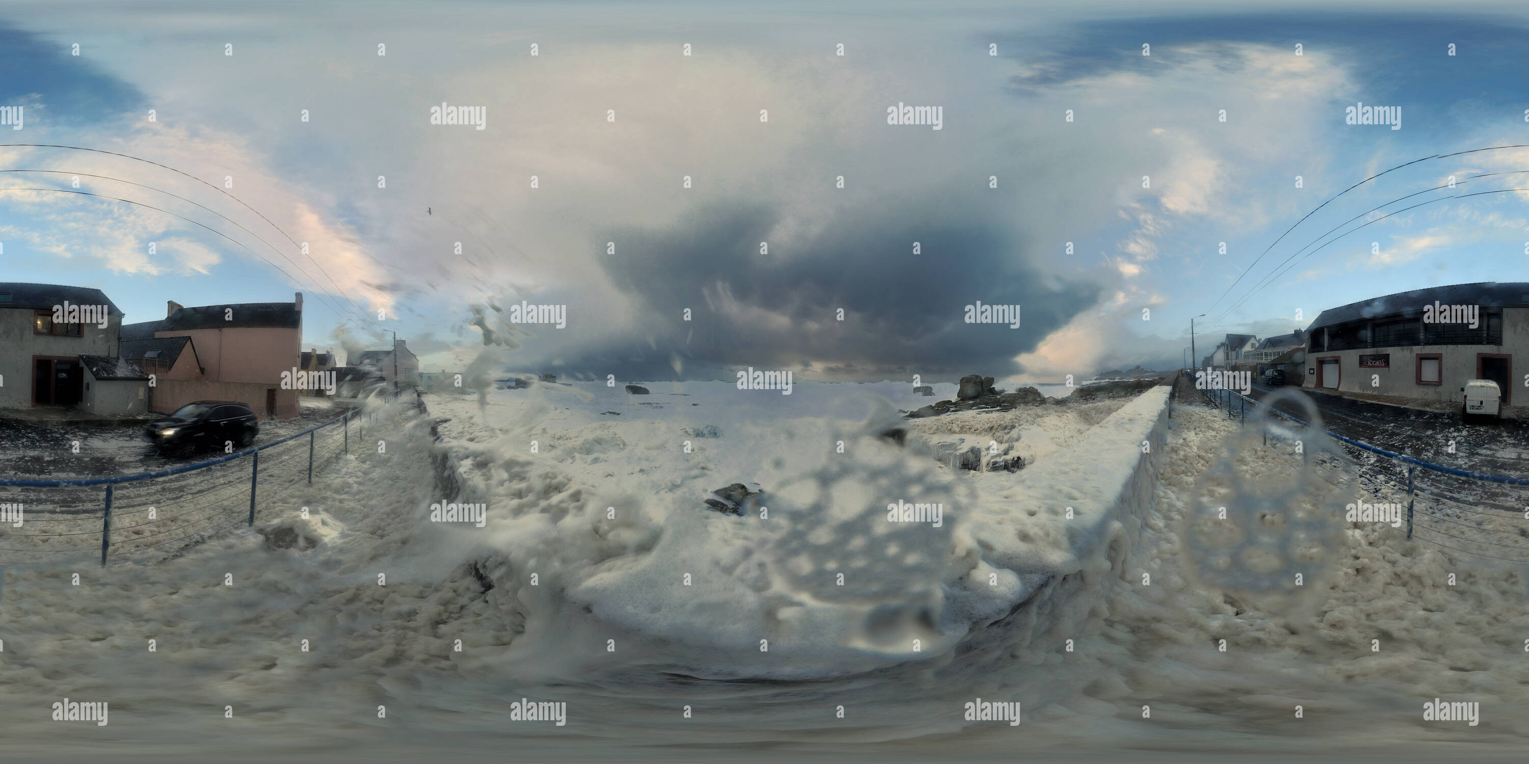 Vue panoramique à 360° de Ecume de Mer l'écume de mousse st cette finistere