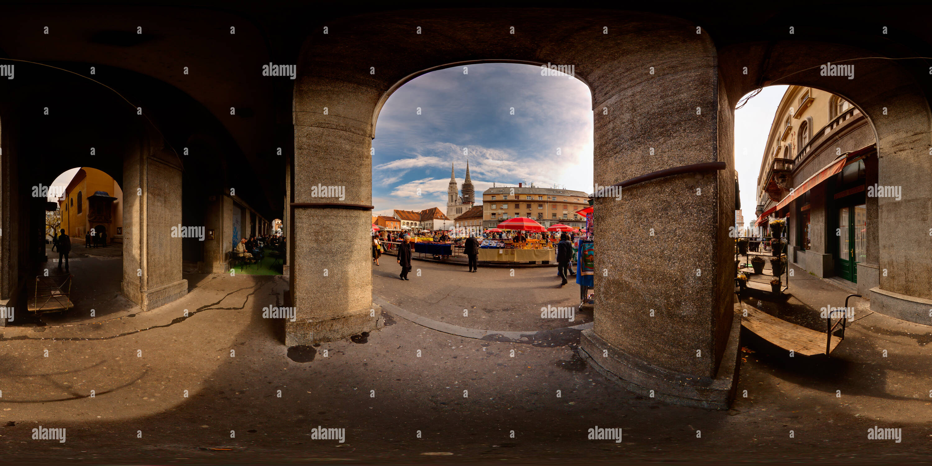 Vue panoramique à 360° de Dolac - passage