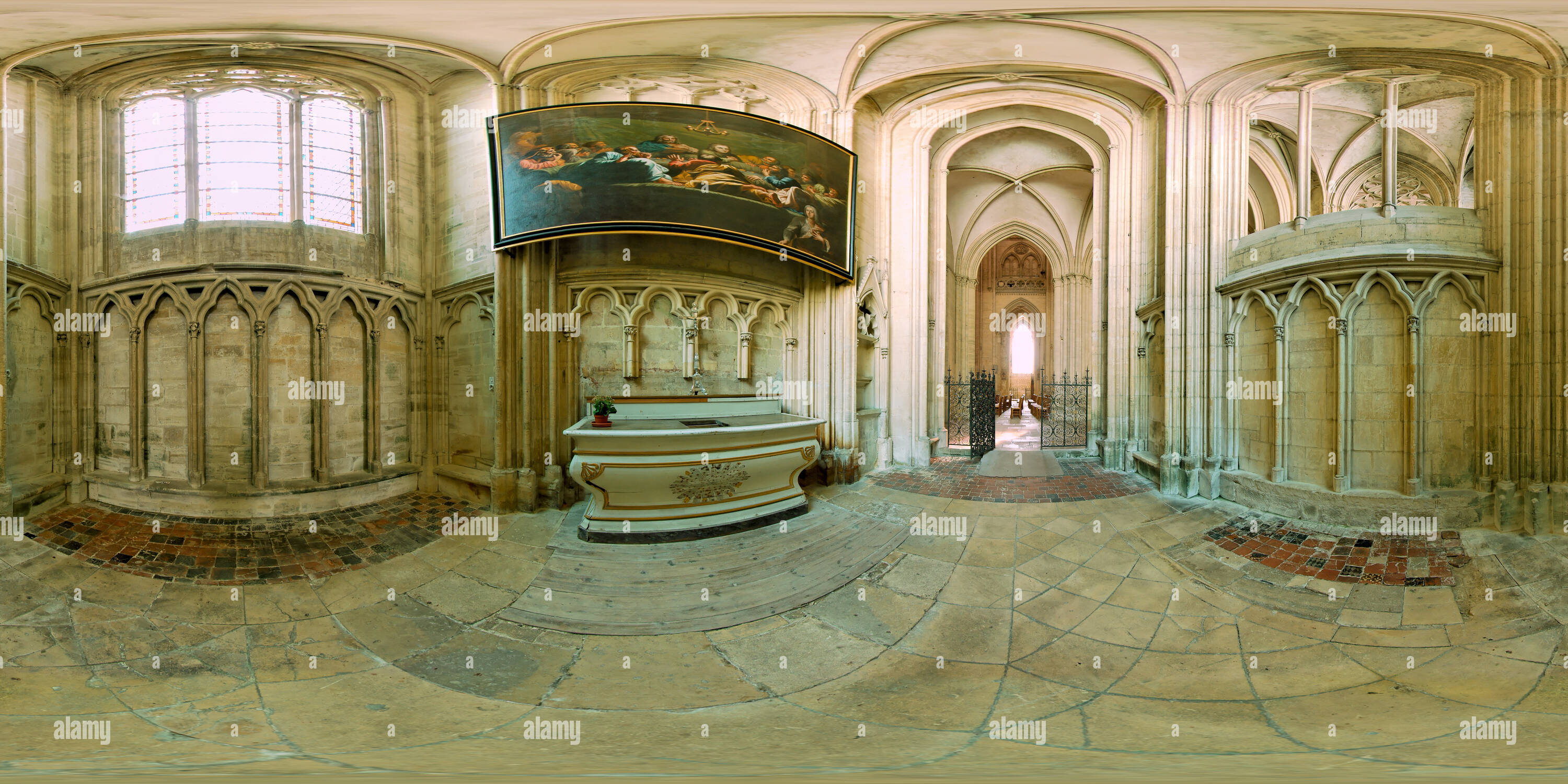 Vue panoramique à 360° de Chapelle de la cathédrale de Coutances - France