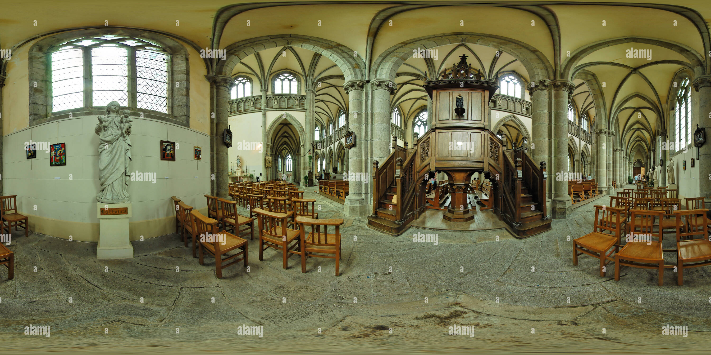 Vue panoramique à 360° de Escalier de la chaire de l'église Notre-Dame-des-Champs d'Avranches - France