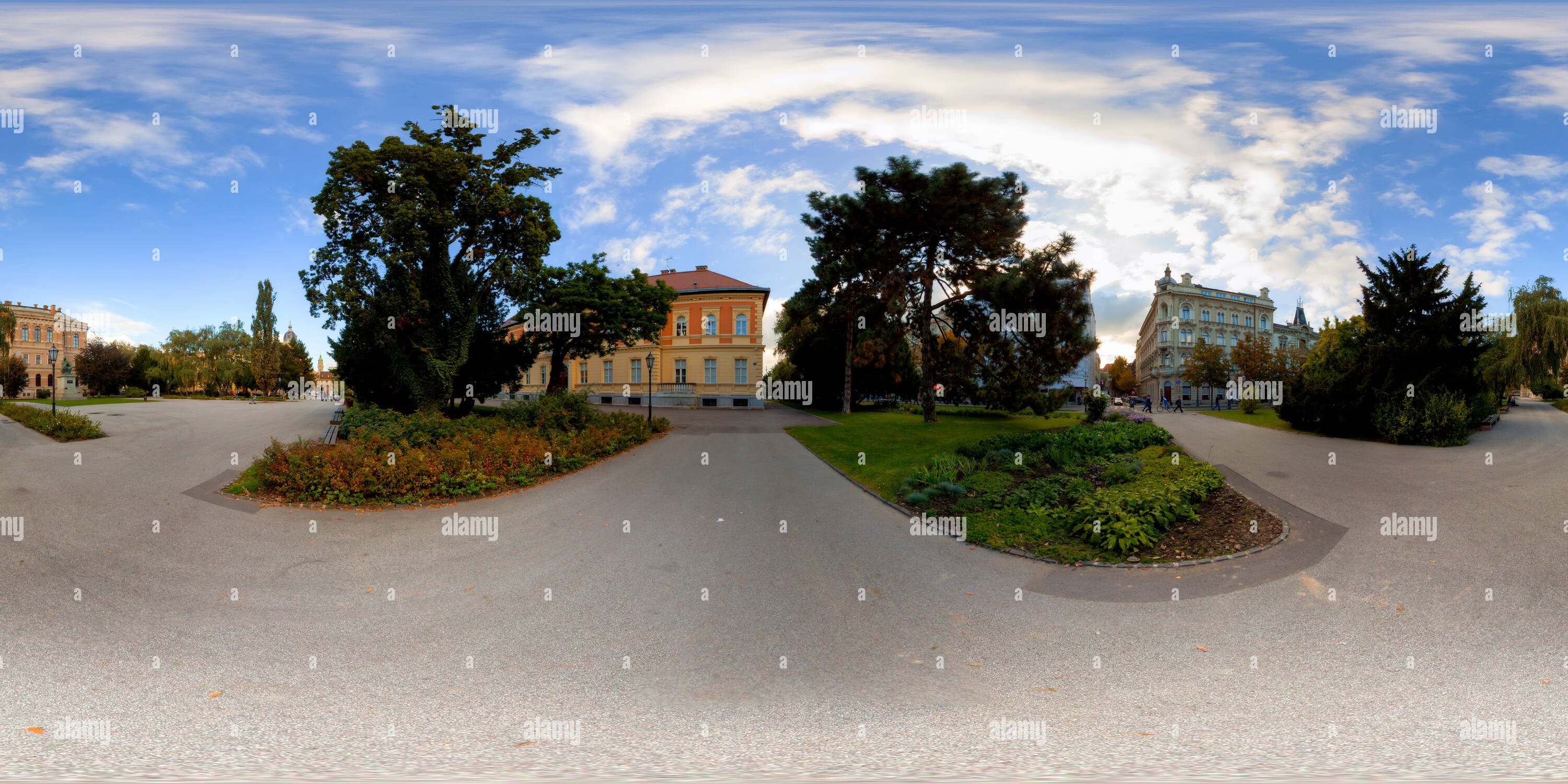 Vue panoramique à 360° de J.J. Place Strossmayer