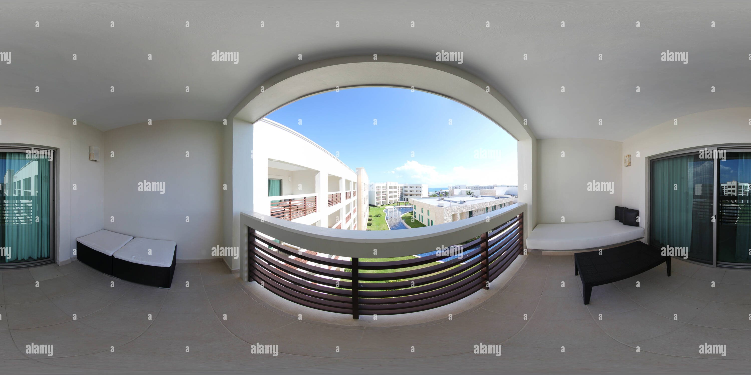 Vue panoramique à 360° de Secrets Silversands Resort chambre balcon