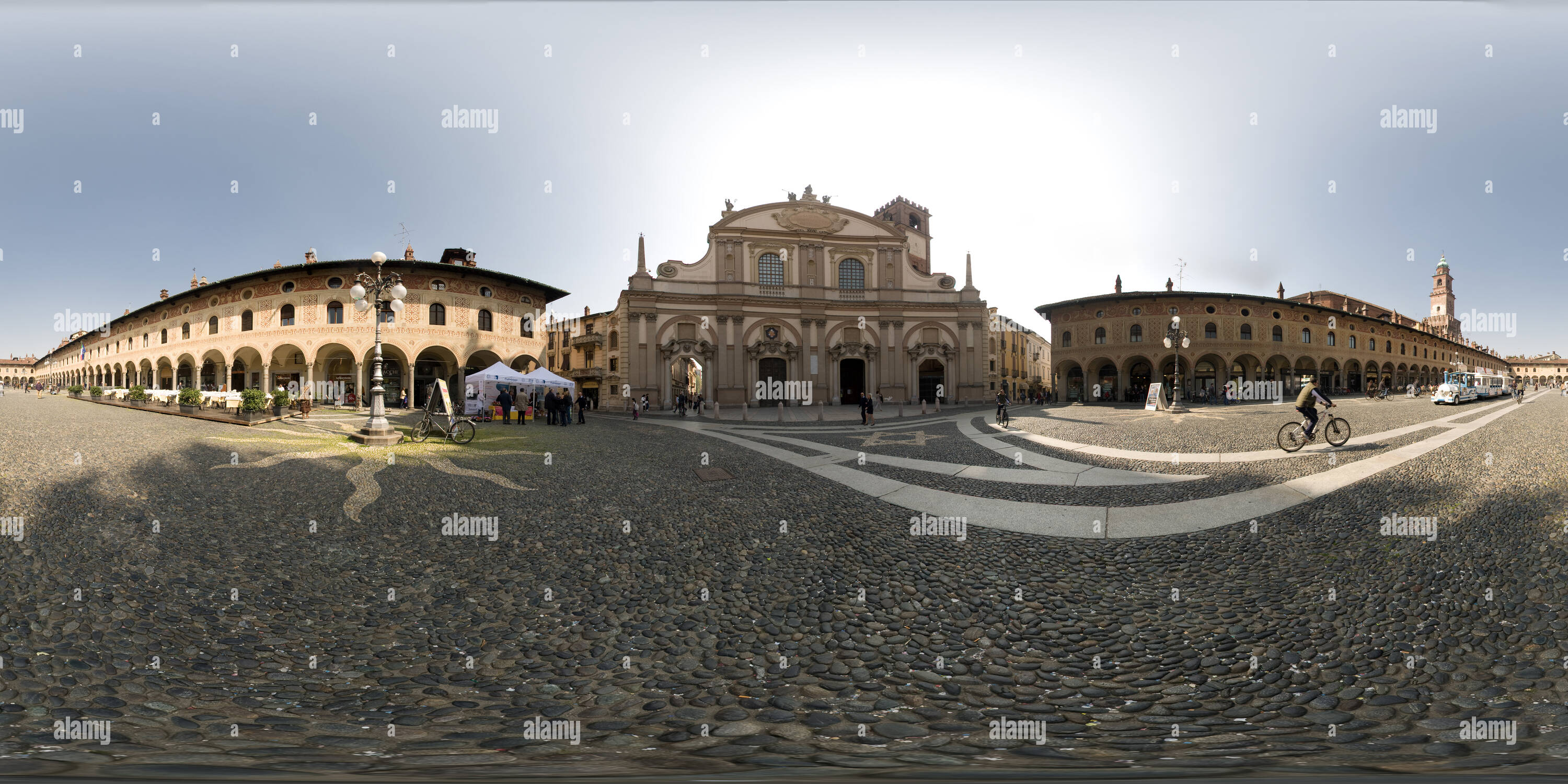 Vue panoramique à 360° de Duomo di Vigevano