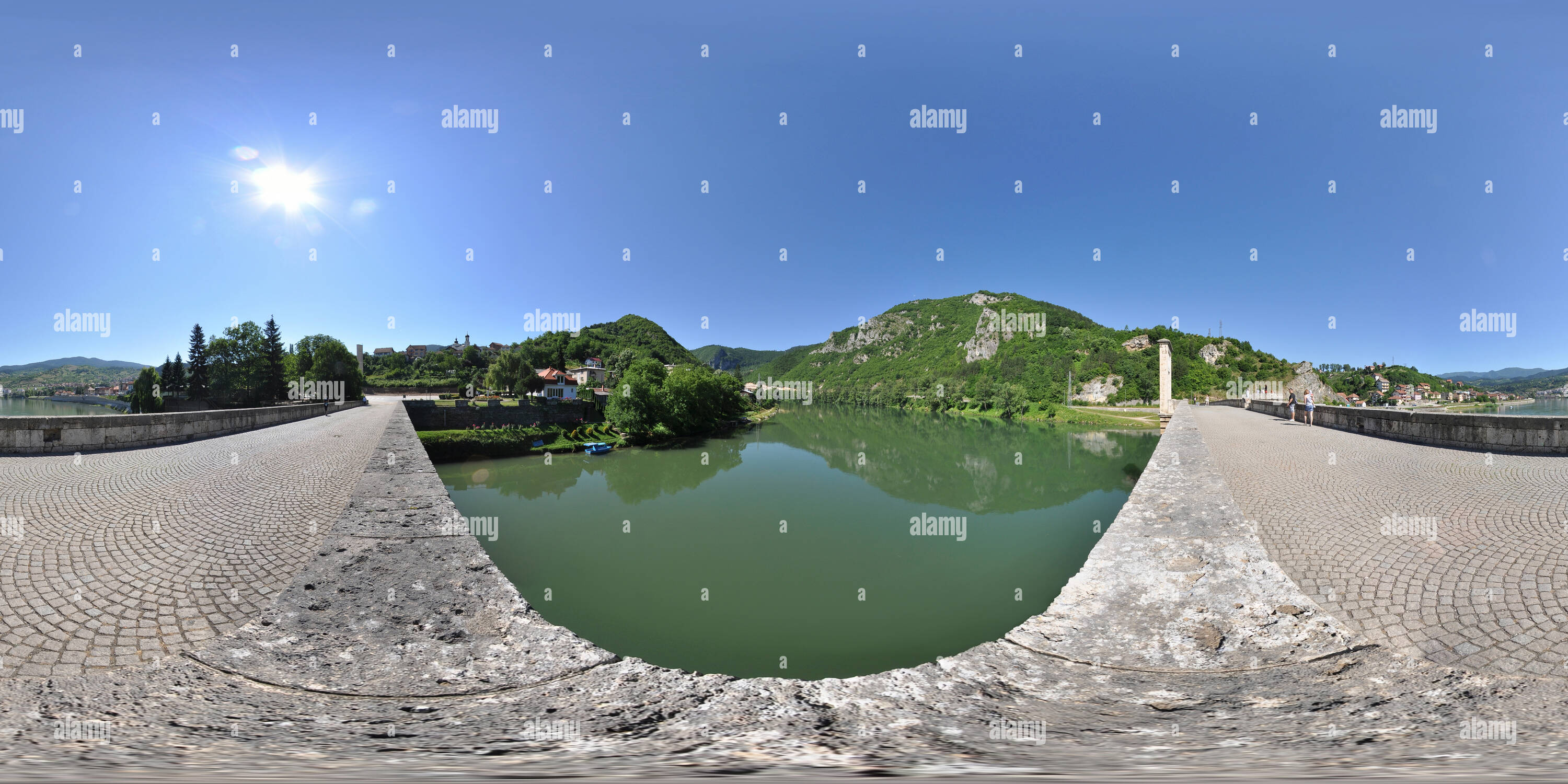 Vue panoramique à 360° de Pogled more na Drinu Višegrad, sa ćuprije