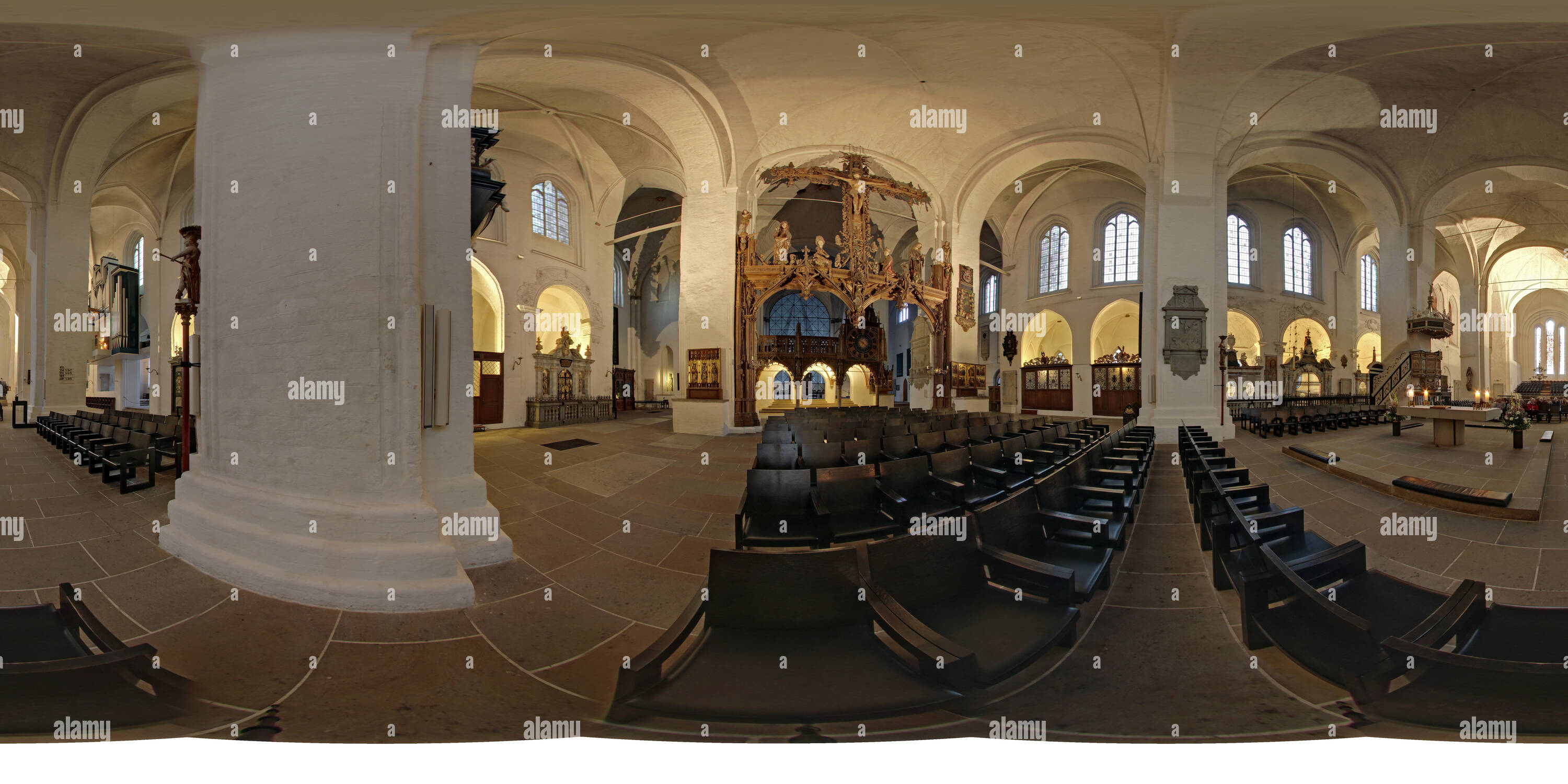 Vue panoramique à 360° de La Cathédrale de Lübeck (Dom zu Lübeck)