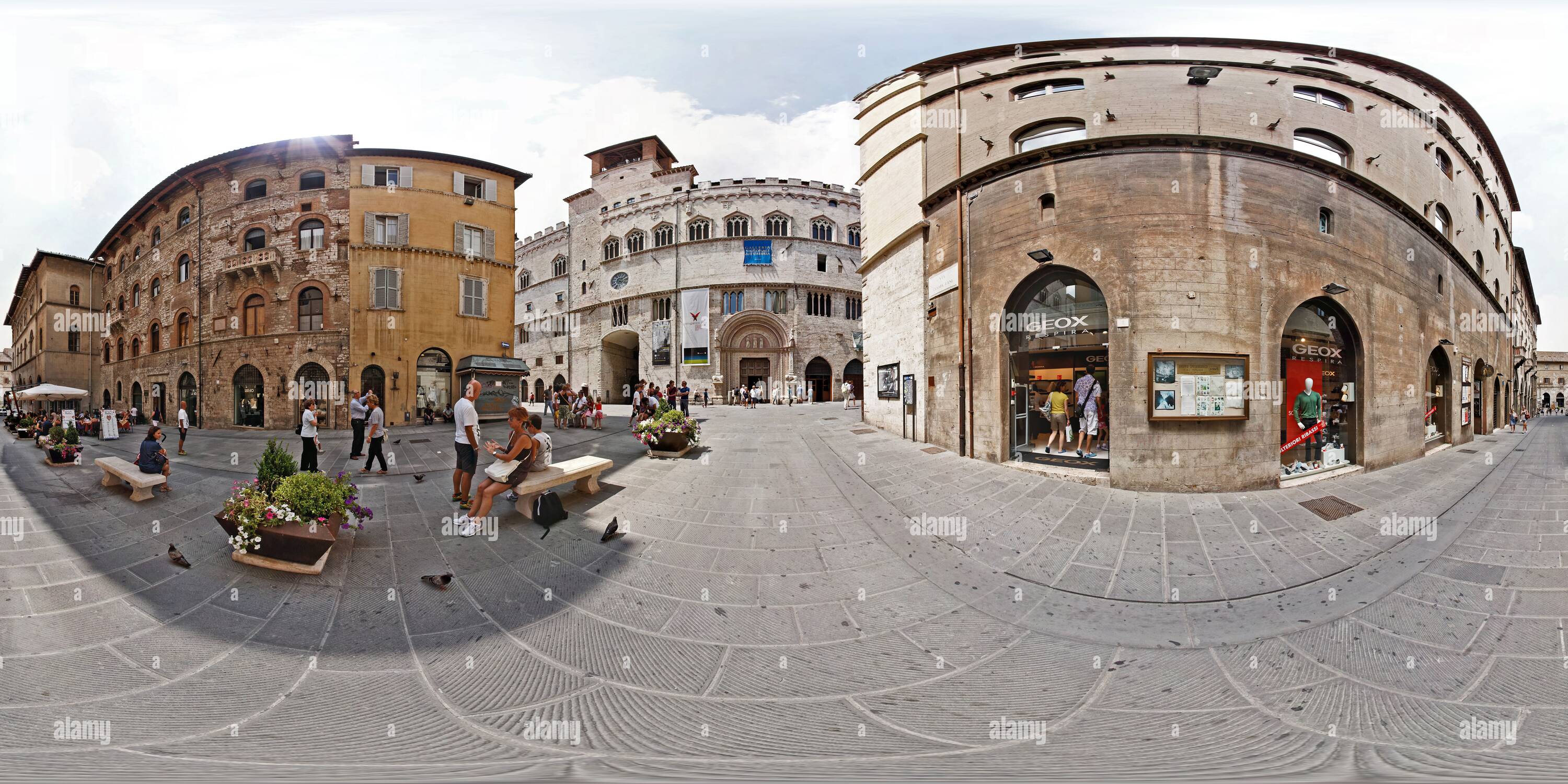 Vue panoramique à 360° de Pérouse, vue du Palazzo dei Priori à partir de la Via Fani