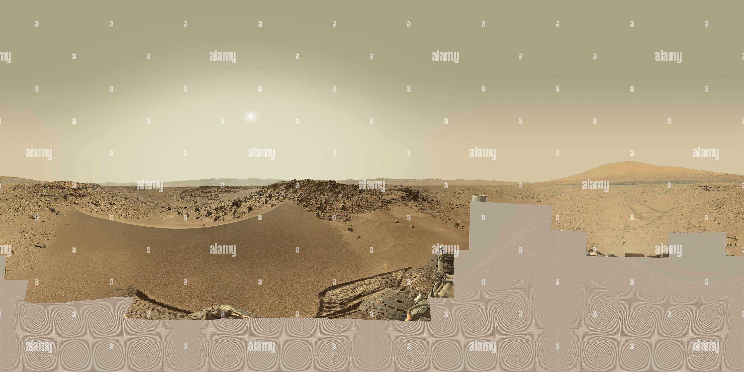 Vue panoramique à 360° de Panorama - Mars Rover Martien Curiosity : jour solaire 530