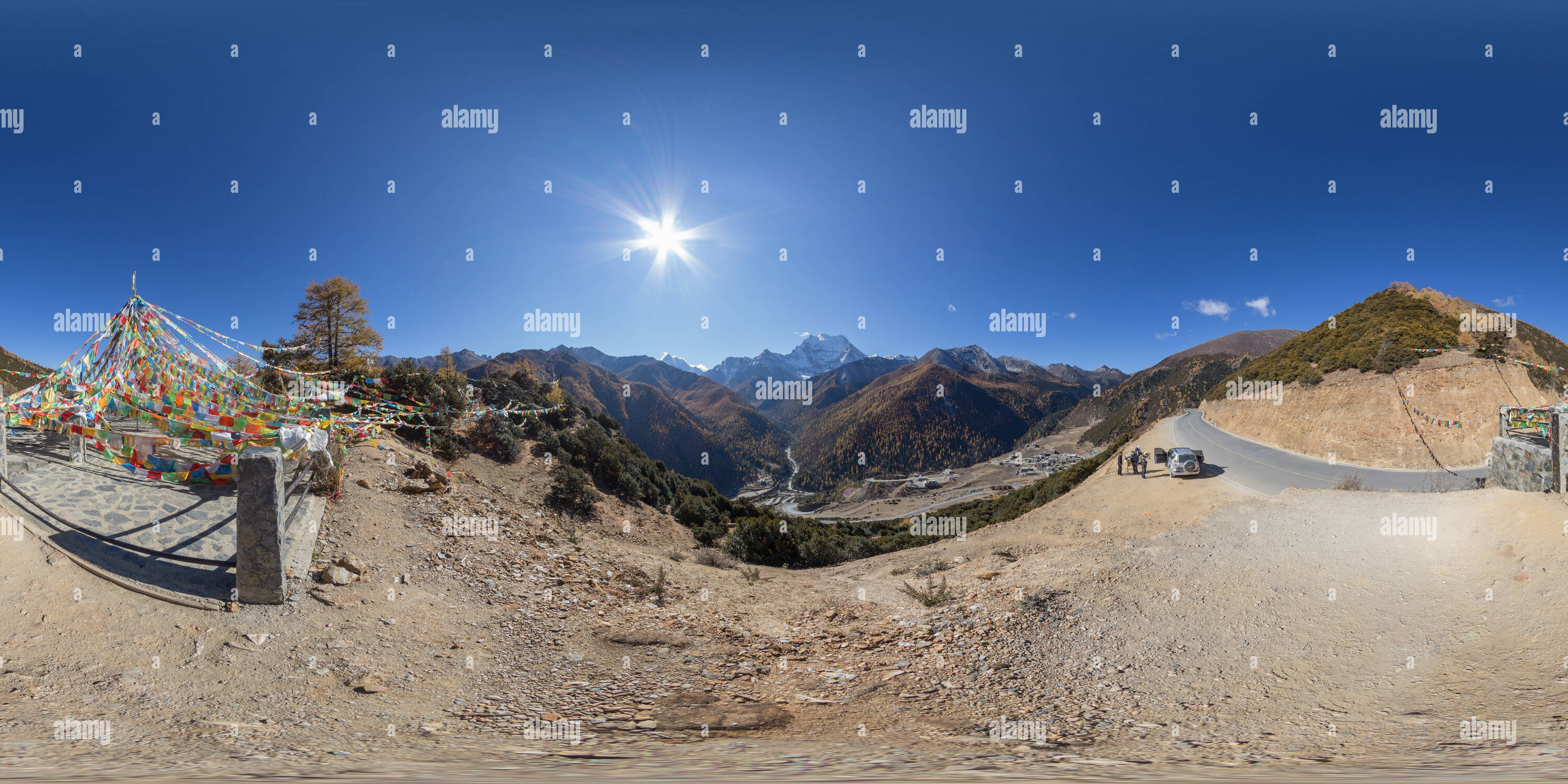 Vue panoramique à 360° de Sichuan - YaDing Inagi -1-7'Tiger mountain Panorama（） attractions'-HDR