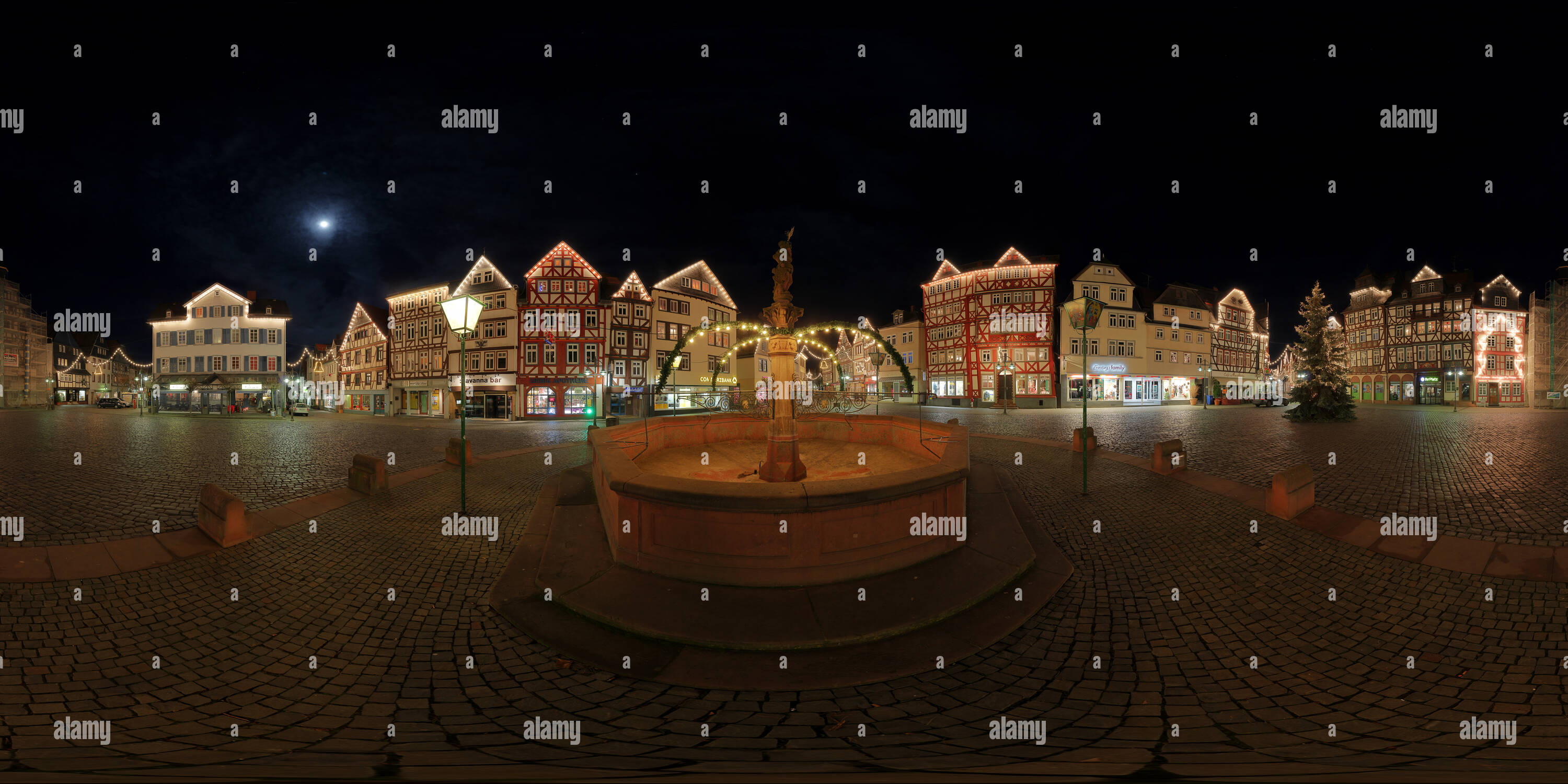 Vue panoramique à 360° de -Butzbach- Dezembernacht in einer Marktplatz