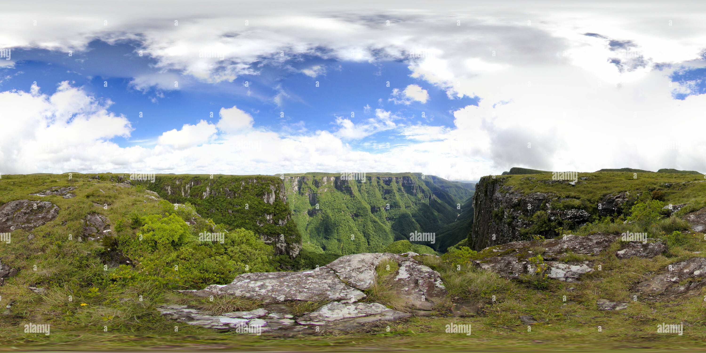 Vue panoramique à 360° de Cânion em Fortaleza Cambará do Sul