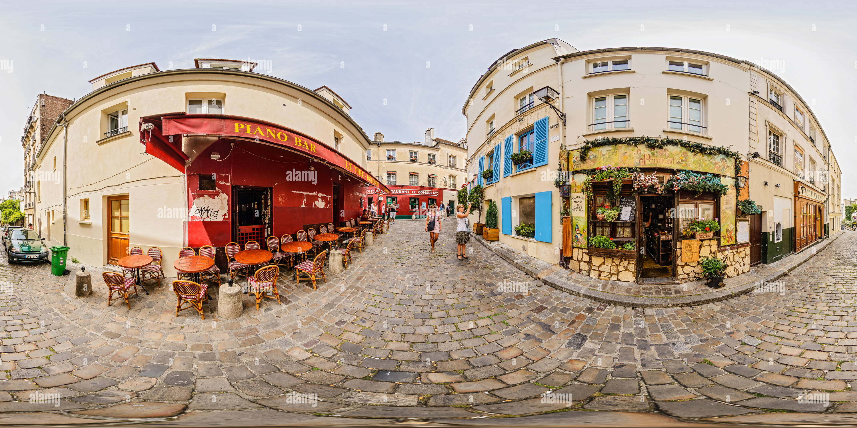 Vue panoramique à 360° de Paris - Poulbot à Montmartre