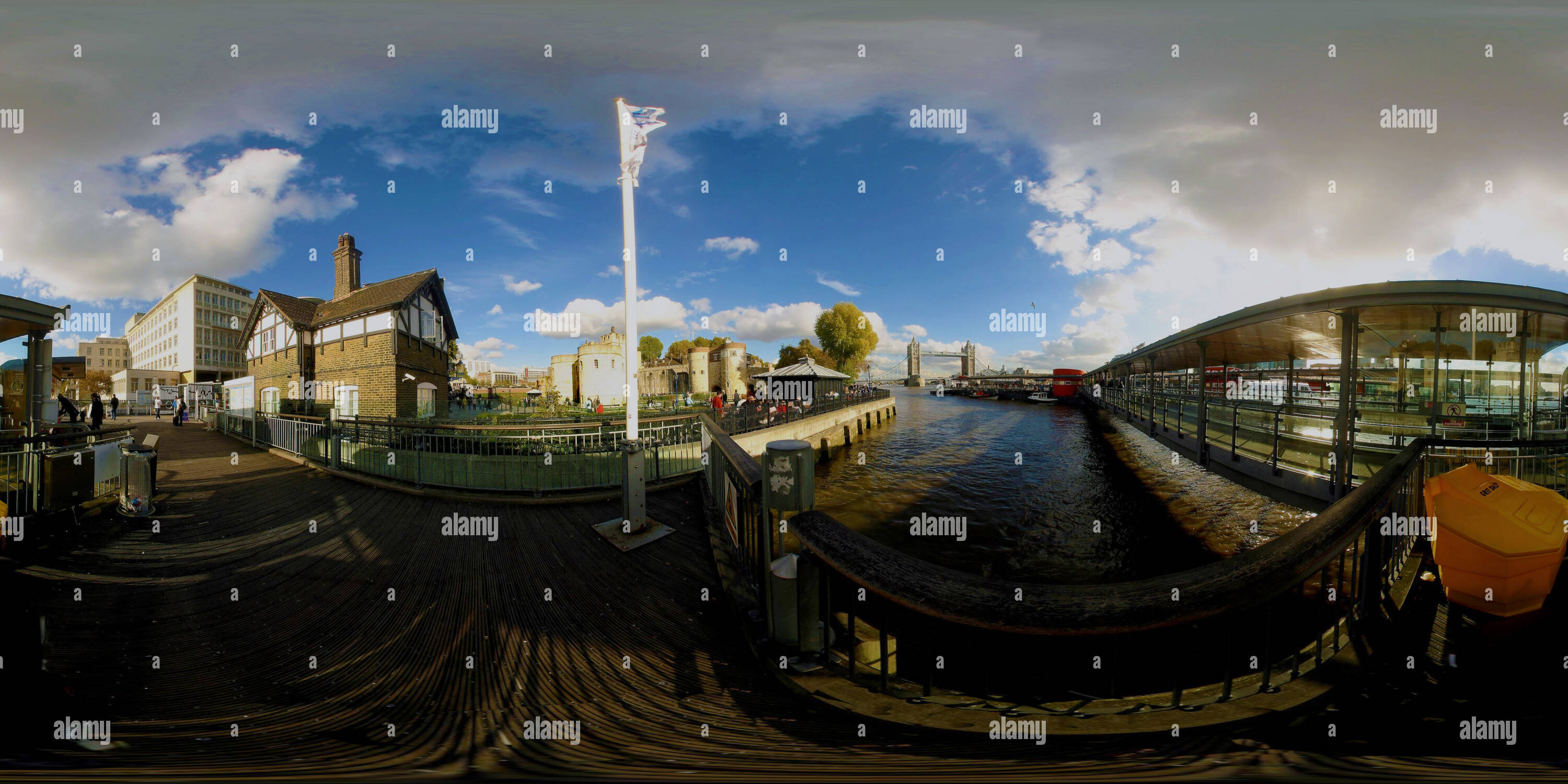 Vue panoramique à 360° de Tower Bridge