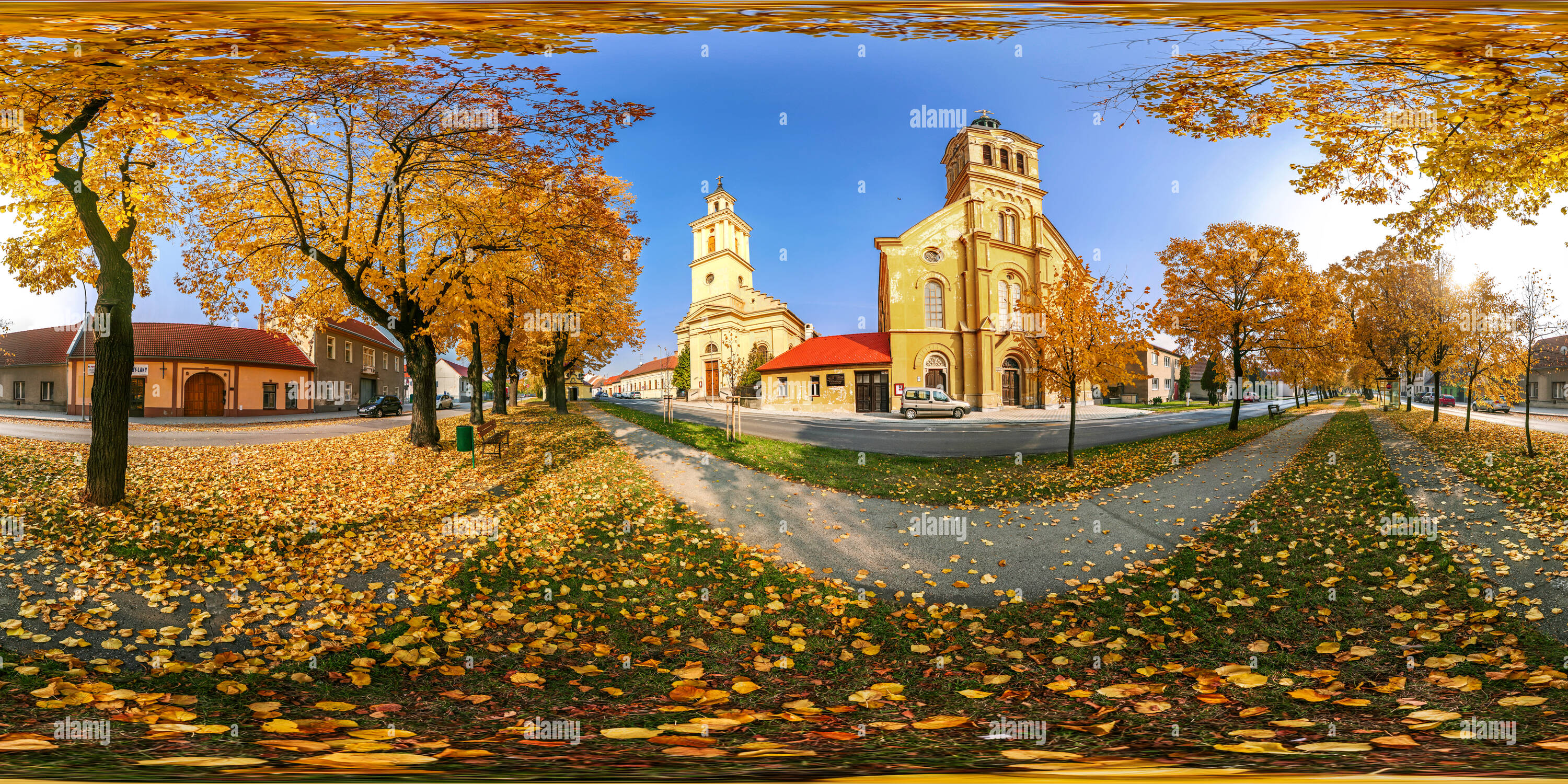 Vue panoramique à 360° de L'automne dans le parc - Modra - Slovaquie