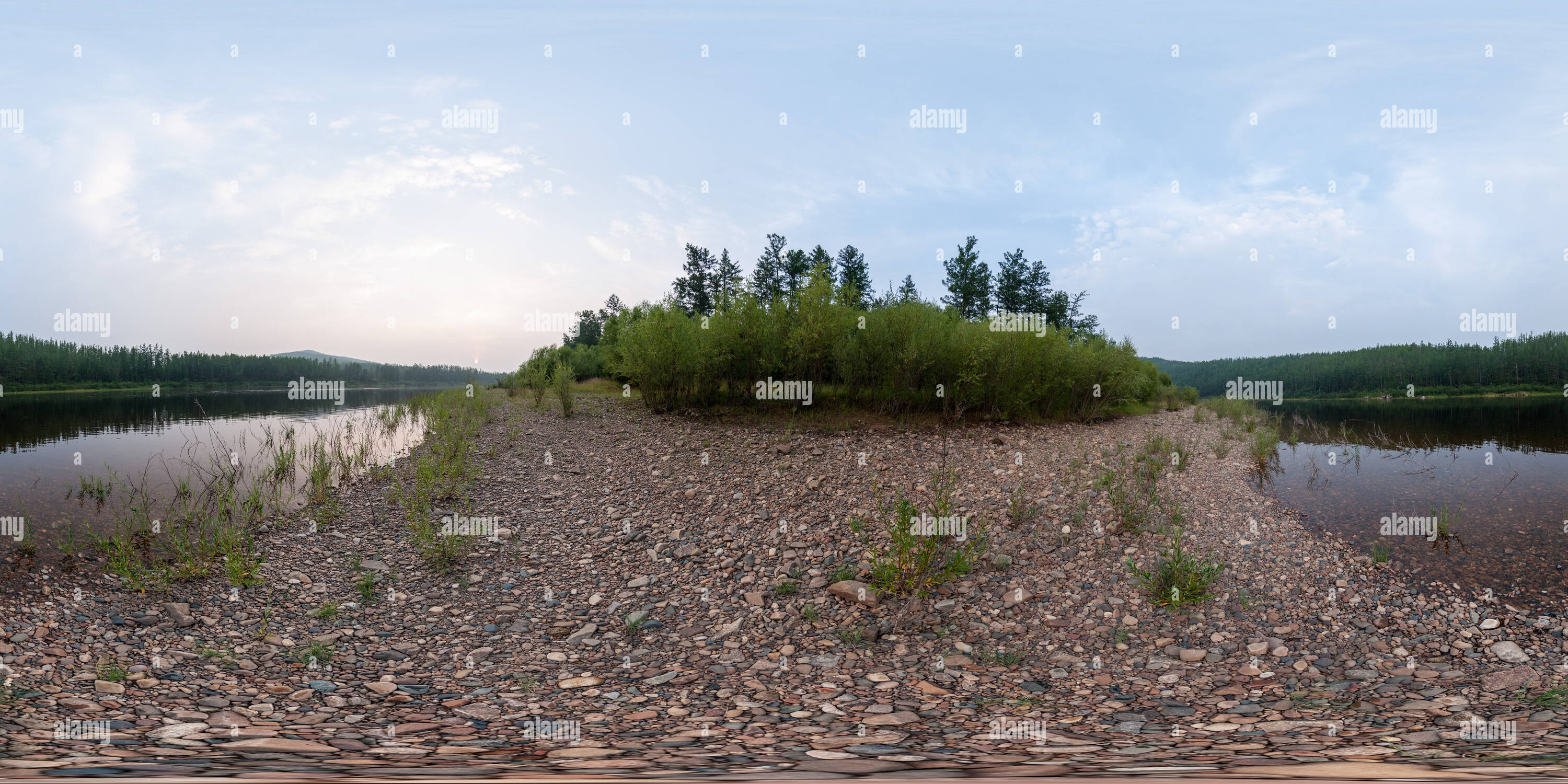 Vue panoramique à 360° de Vitim river bank # 12