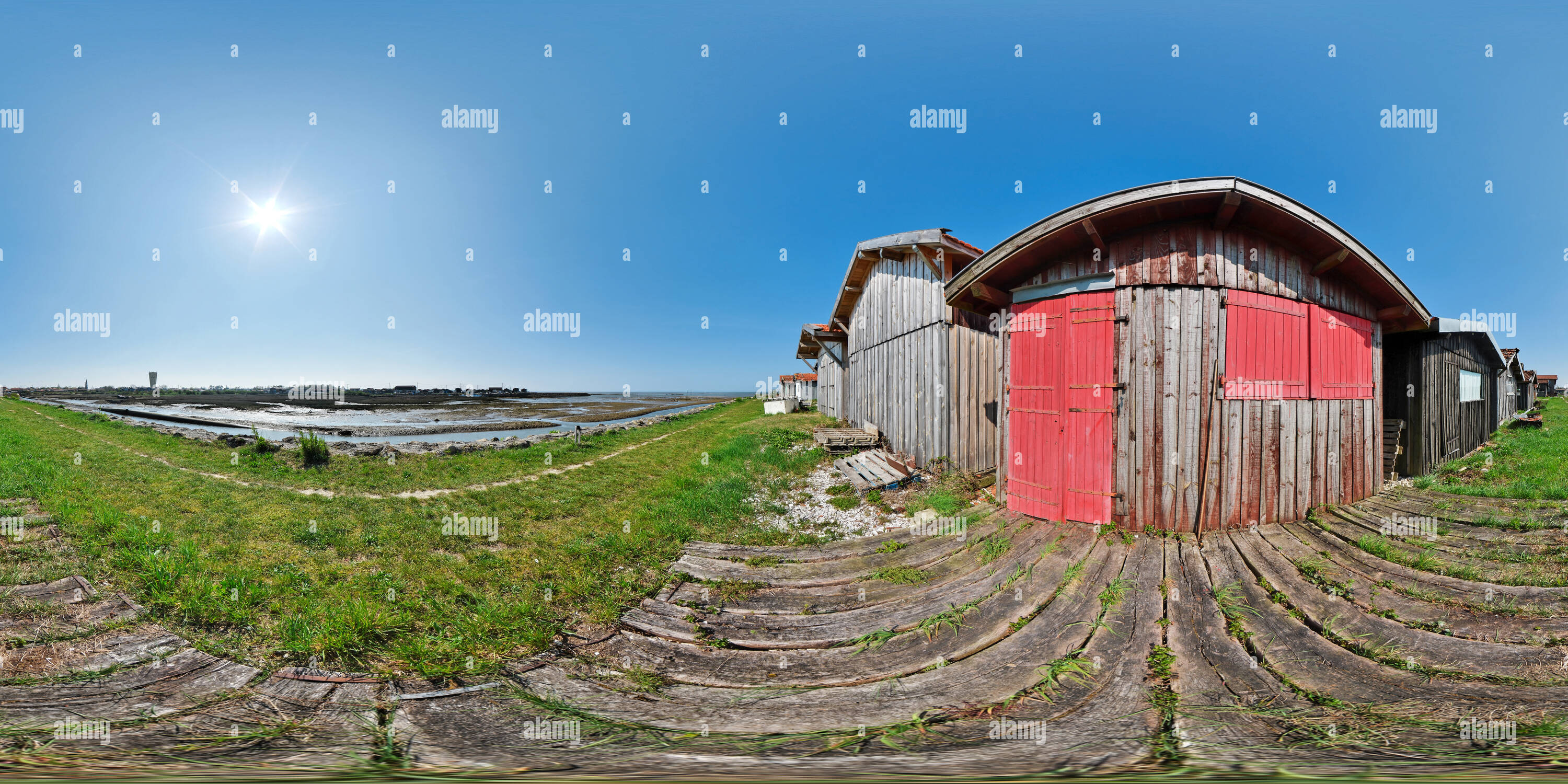 Vue panoramique à 360° de Cabanes colorées de Gujan-Mestras - France