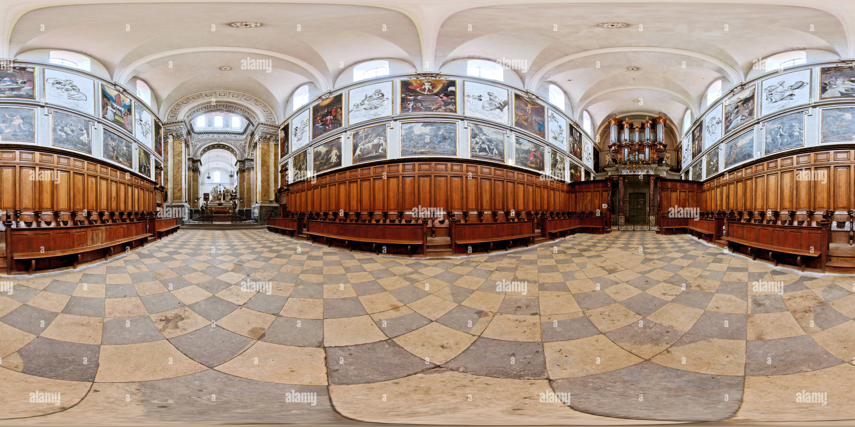 Vue panoramique à 360° de Le très beau décor de l'église Saint-Pierre-des-Chartreux de Toulouse - France