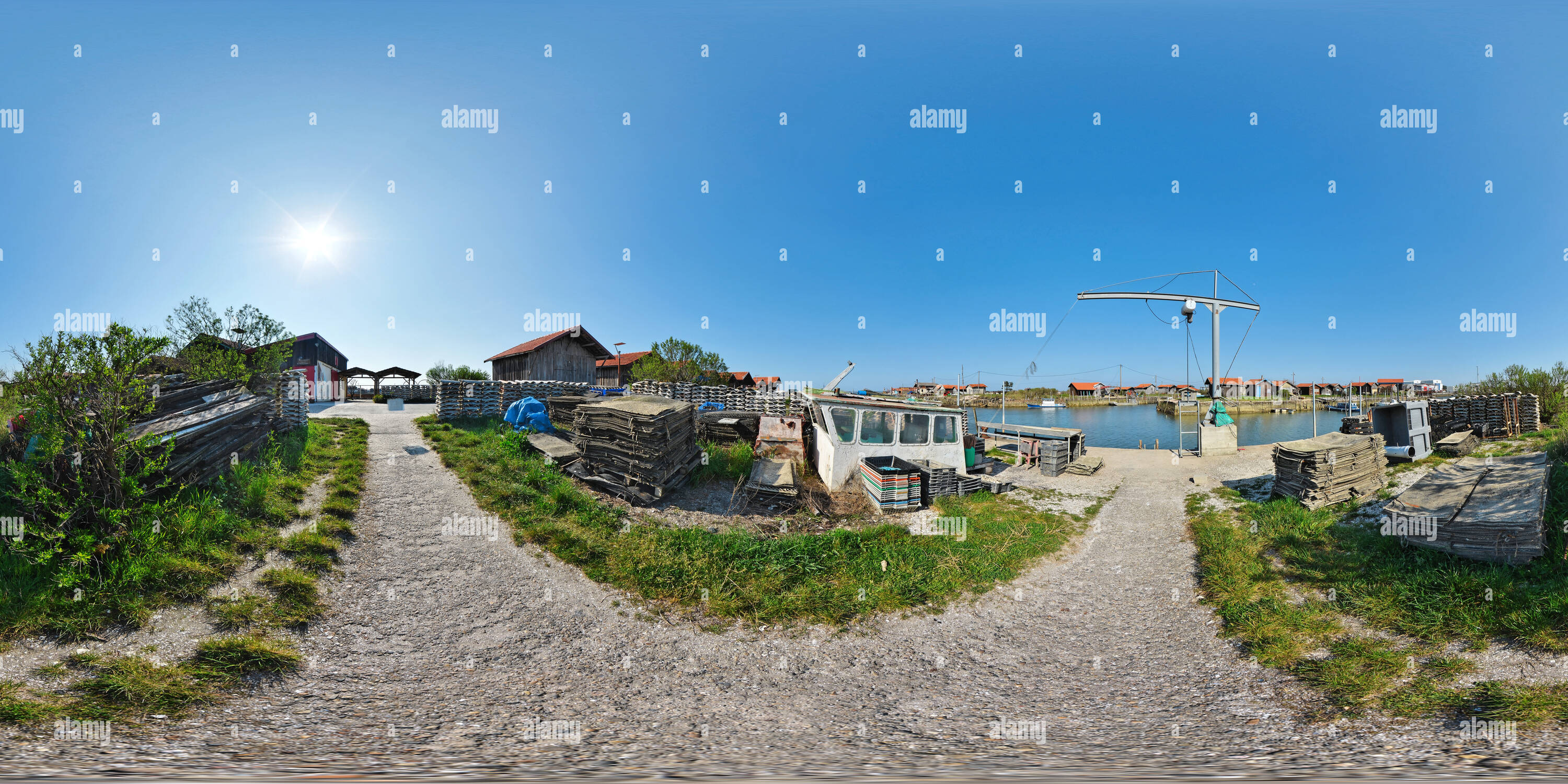 Vue panoramique à 360° de En bordure du chenal du port de Larros de Gujan-Mestras - France