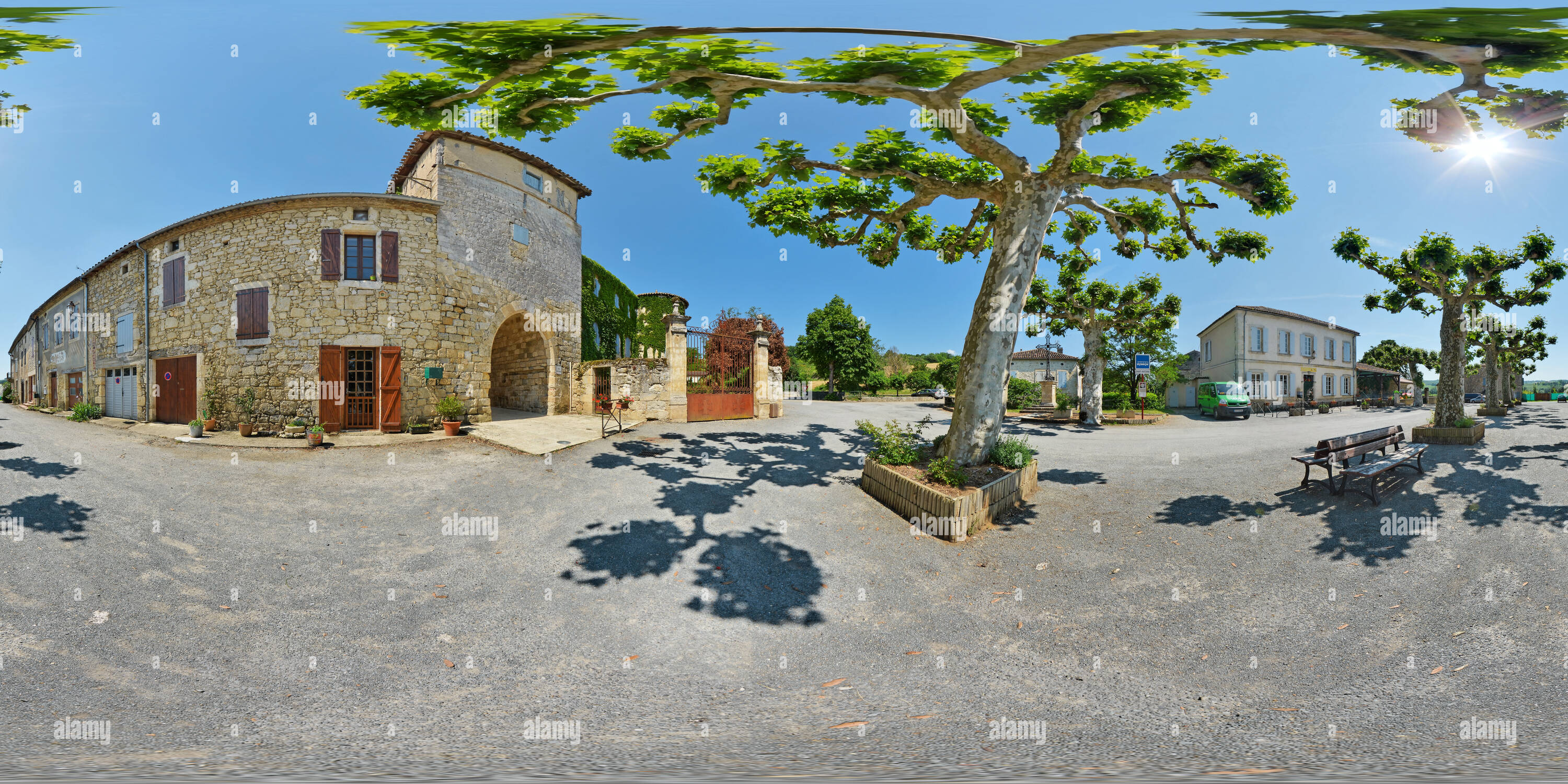 Vue panoramique à 360° de Porte fortifiée de Saint-Antoine-sur-l'Arrats - France