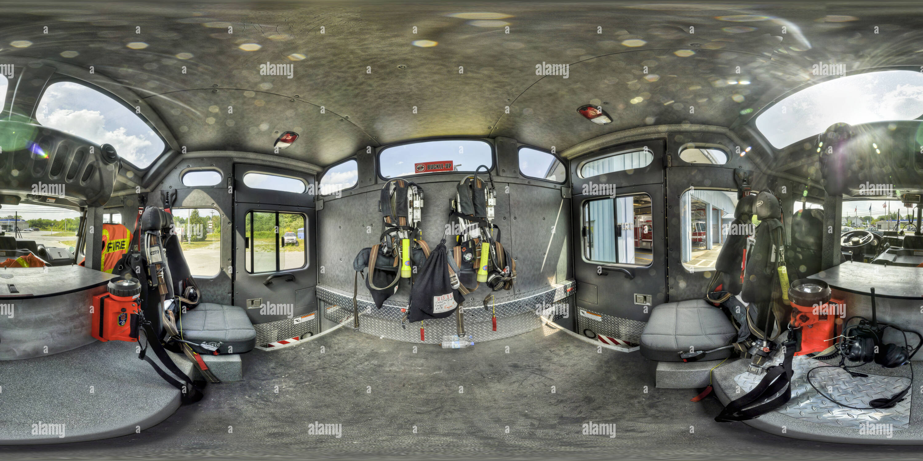 Vue panoramique à 360° de Vue de l'intérieur, moteur 1, pompiers, Calais (Maine)