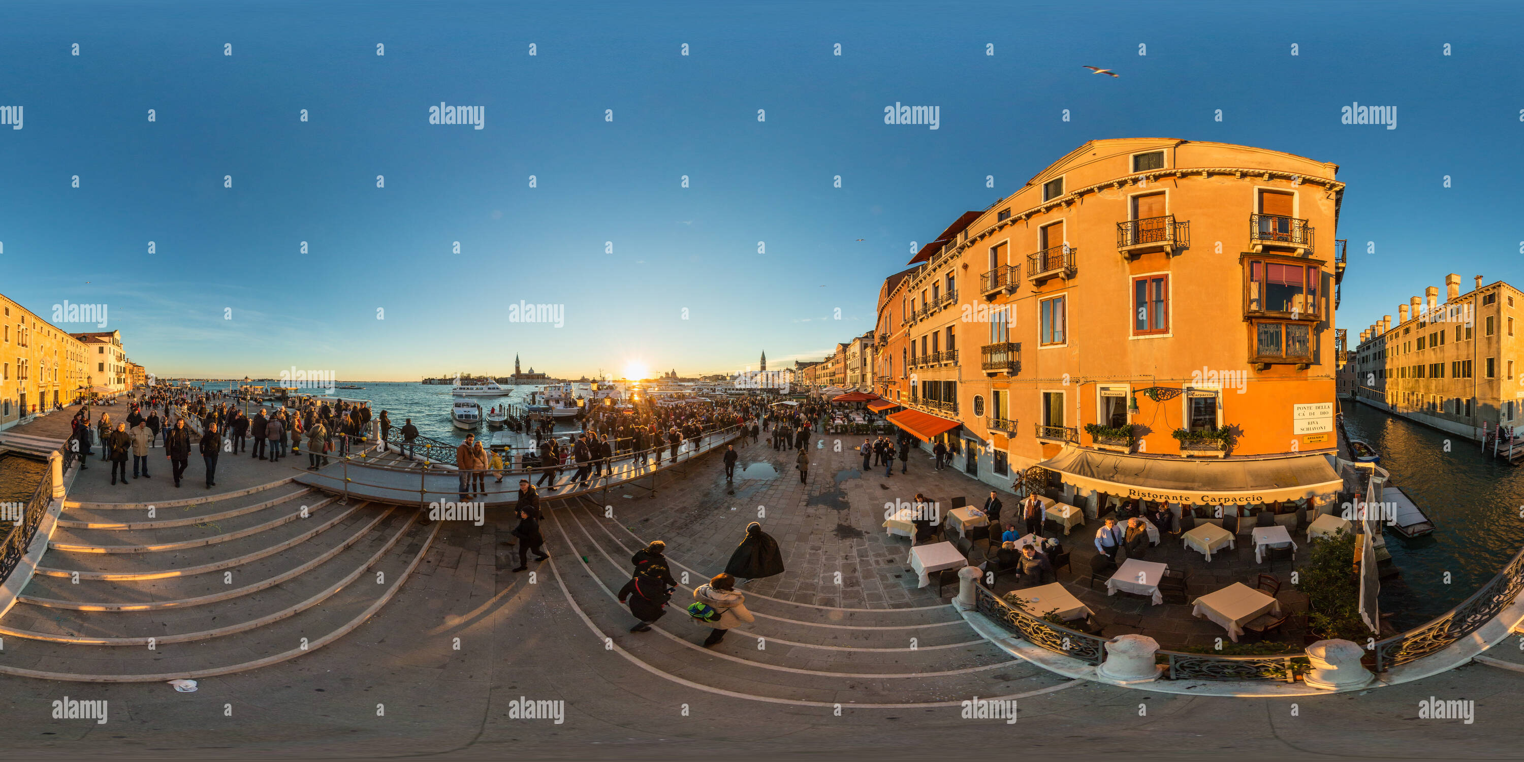 Vue panoramique à 360° de Coucher du soleil à Venise