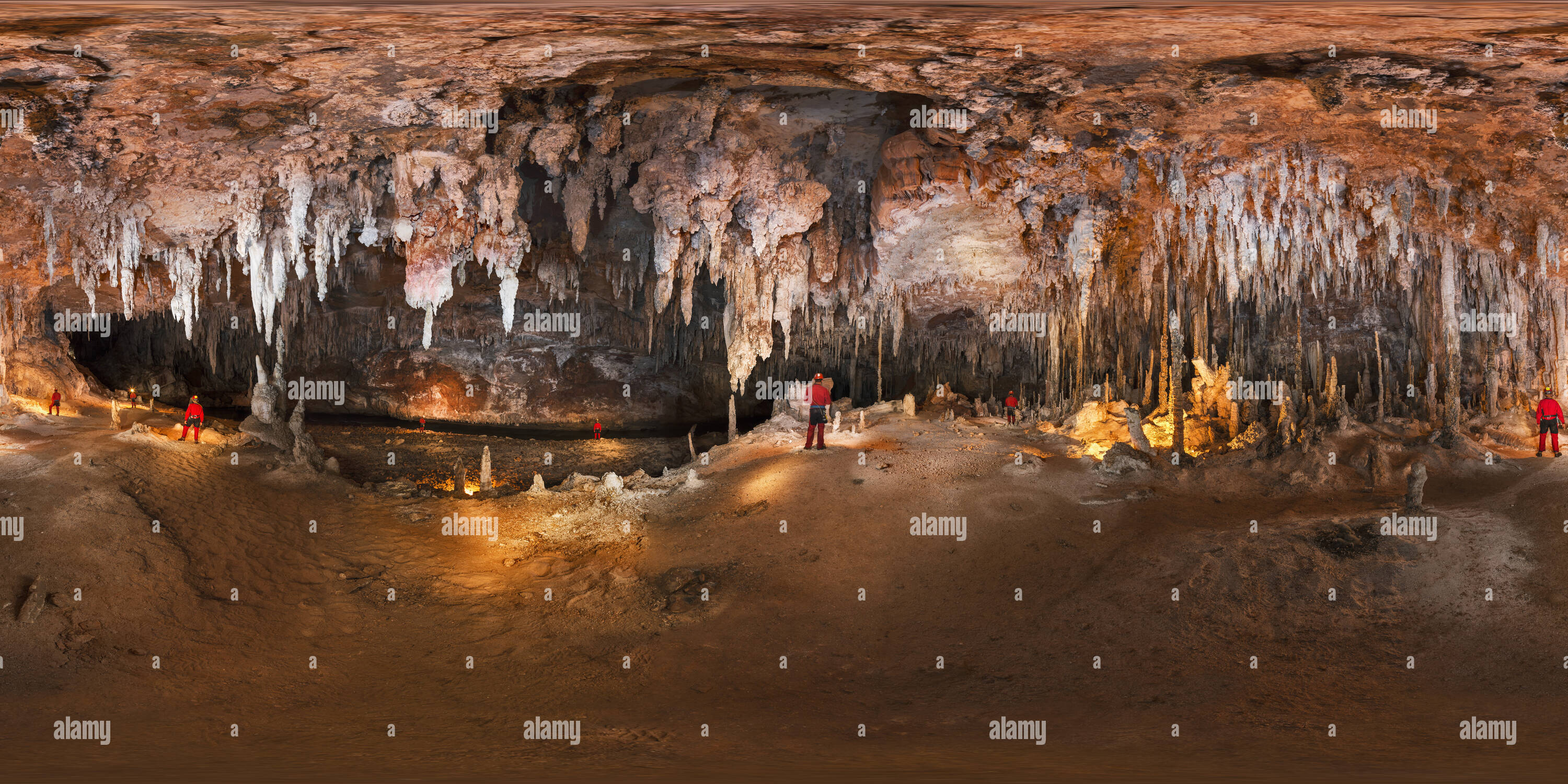 Vue panoramique à 360° de Sao Bernardo Cave