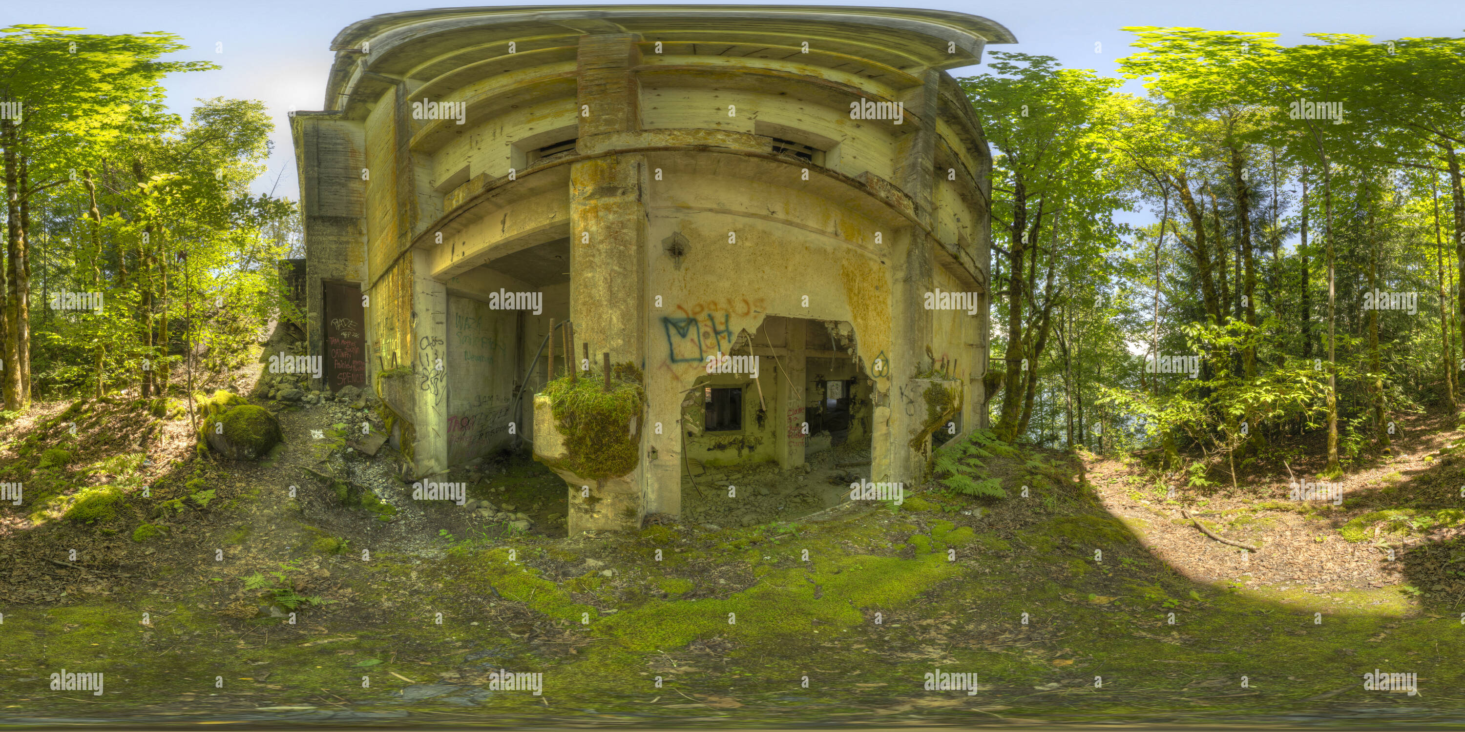 Vue panoramique à 360° de Abandonné l'usine de ciment dans le béton, WA