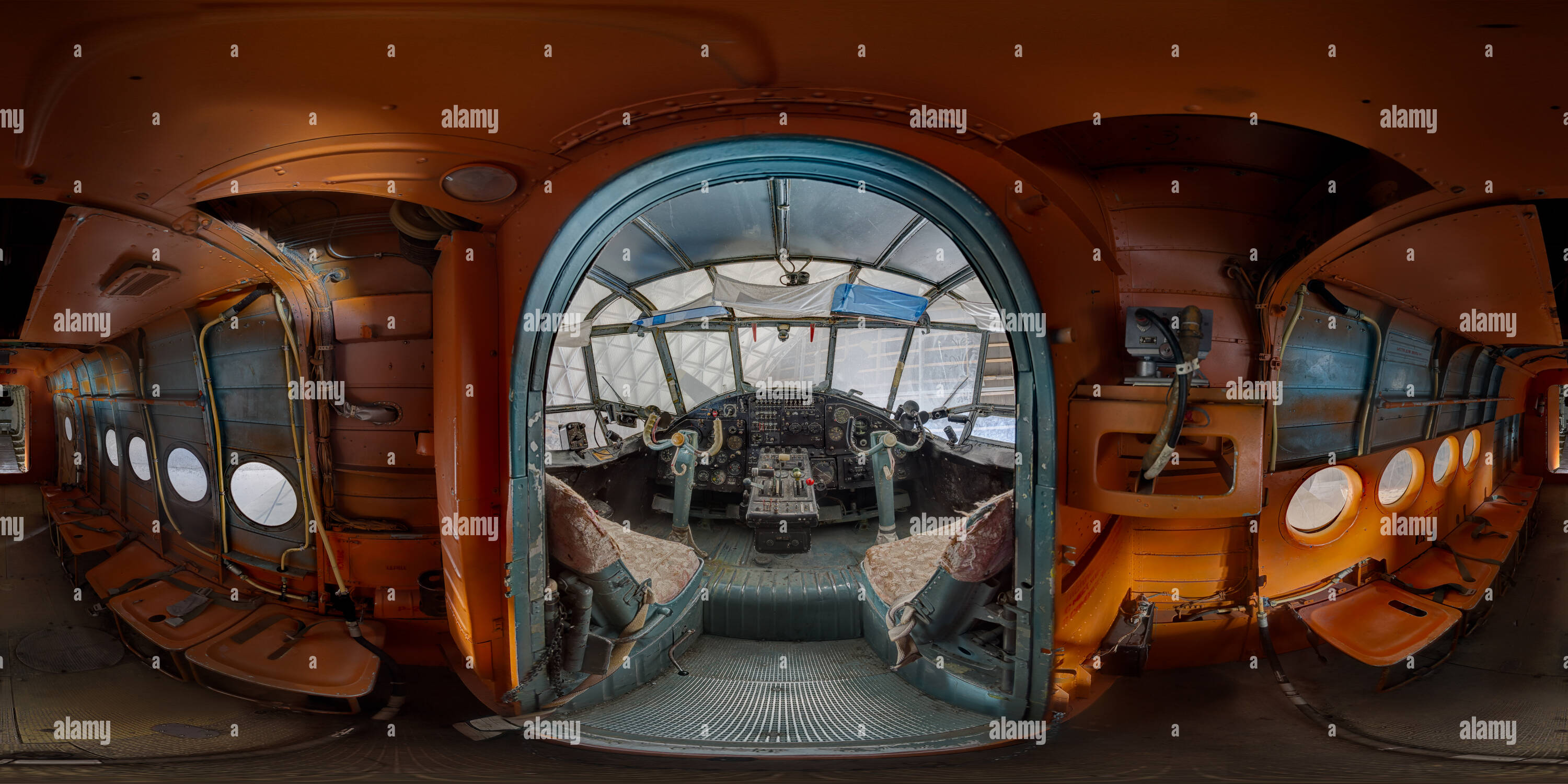 Cockpit antonov an 2 biplane Banque de photographies et d’images à ...