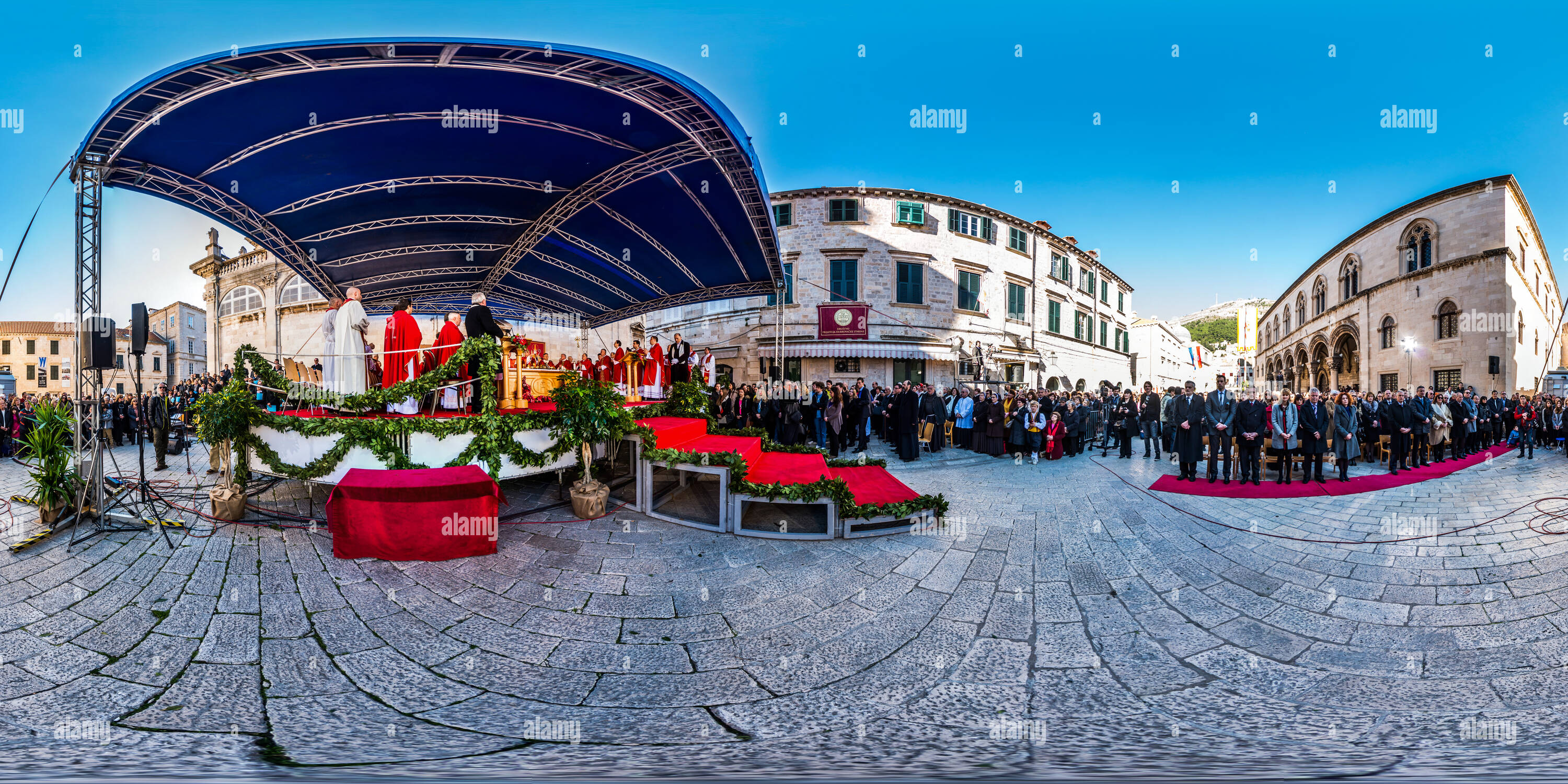 Vue panoramique à 360° de 3. 2. 2014. Jour de fête du Saint Patron Blasius - Sainte Messe