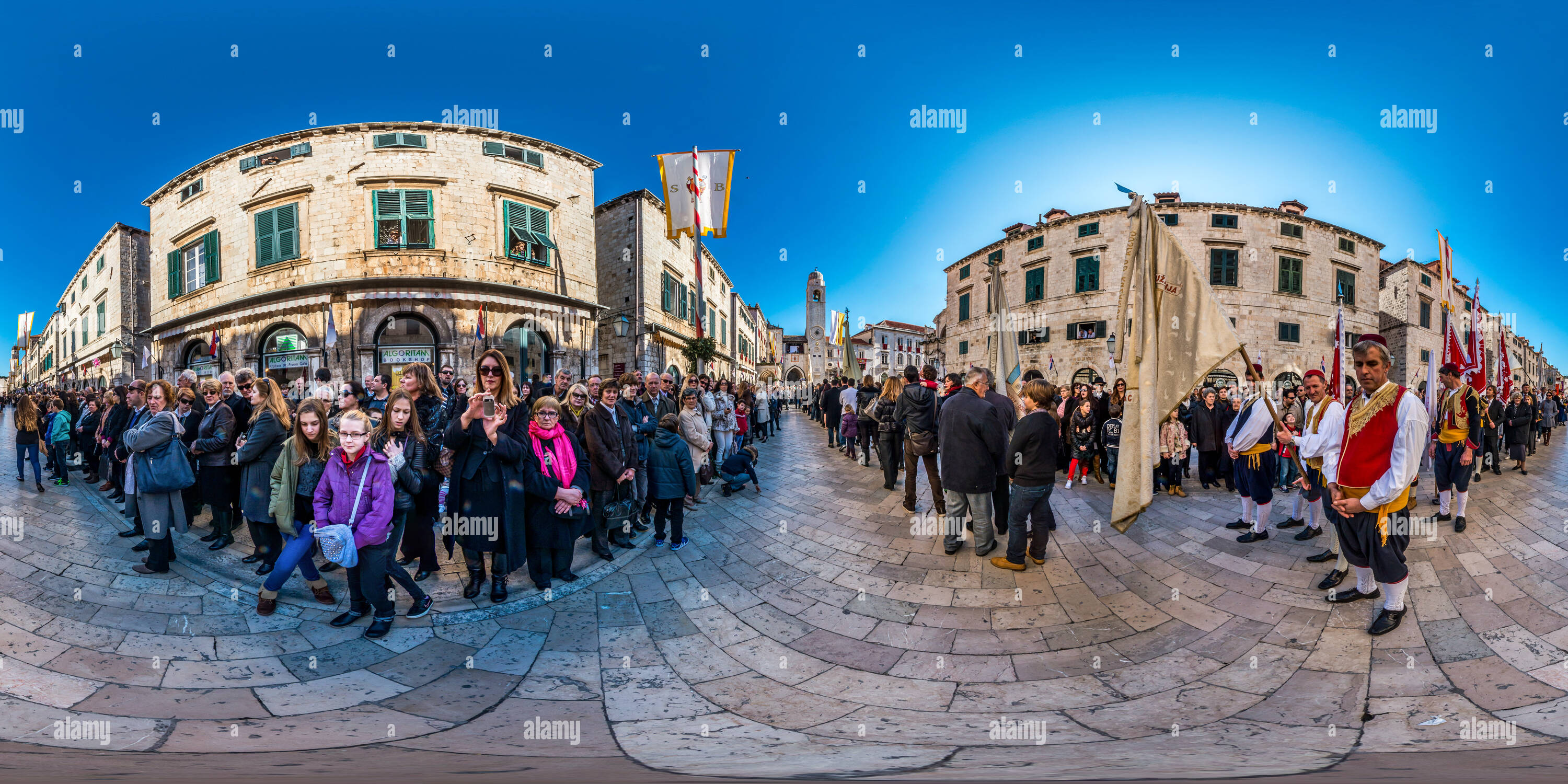 Vue panoramique à 360° de Procession Saint Blaise 2014. Sur Stradun