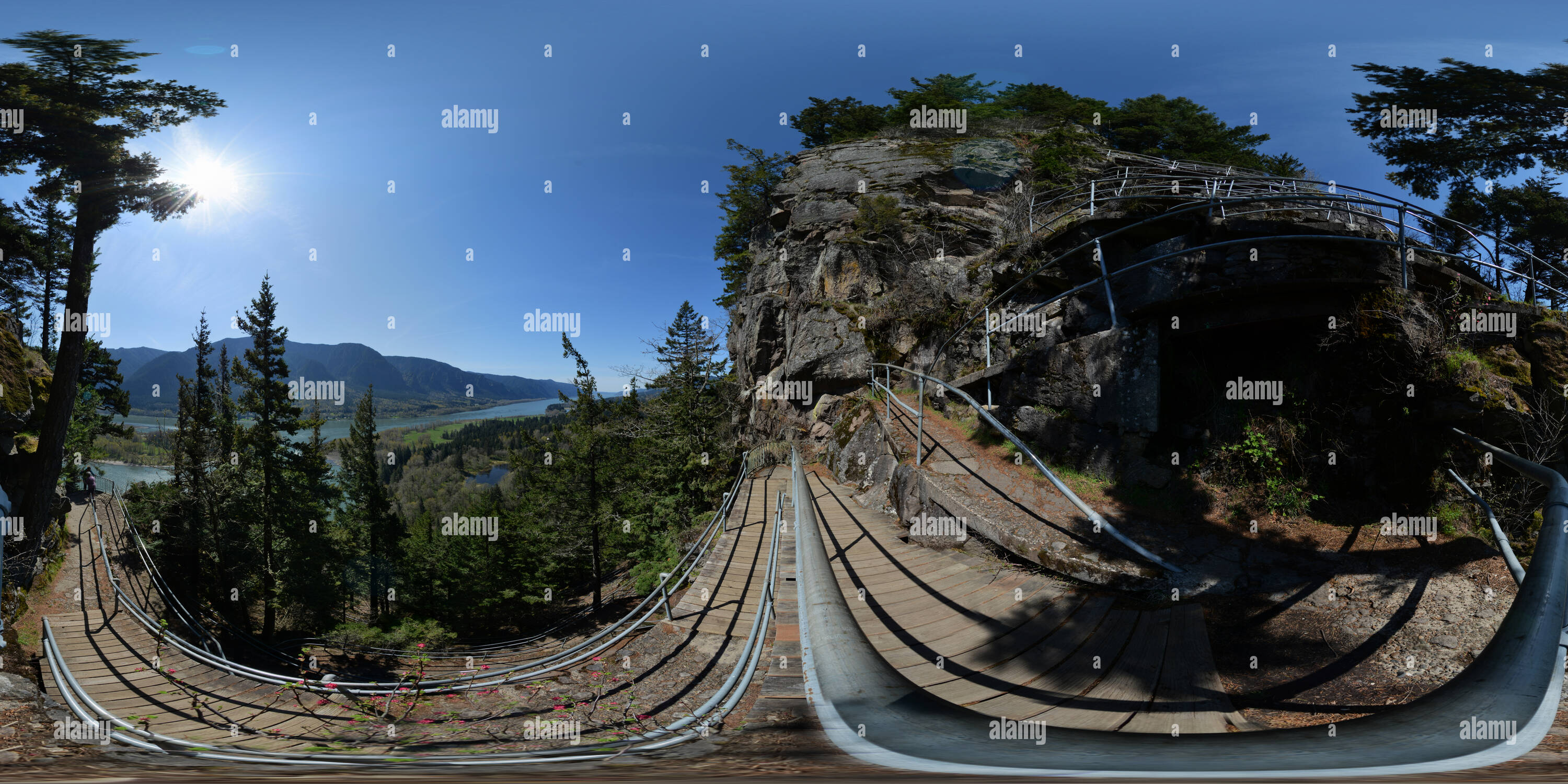 Vue panoramique à 360° de Beacon Rock Trail - Beacon Rock State Park, Washington State, USA