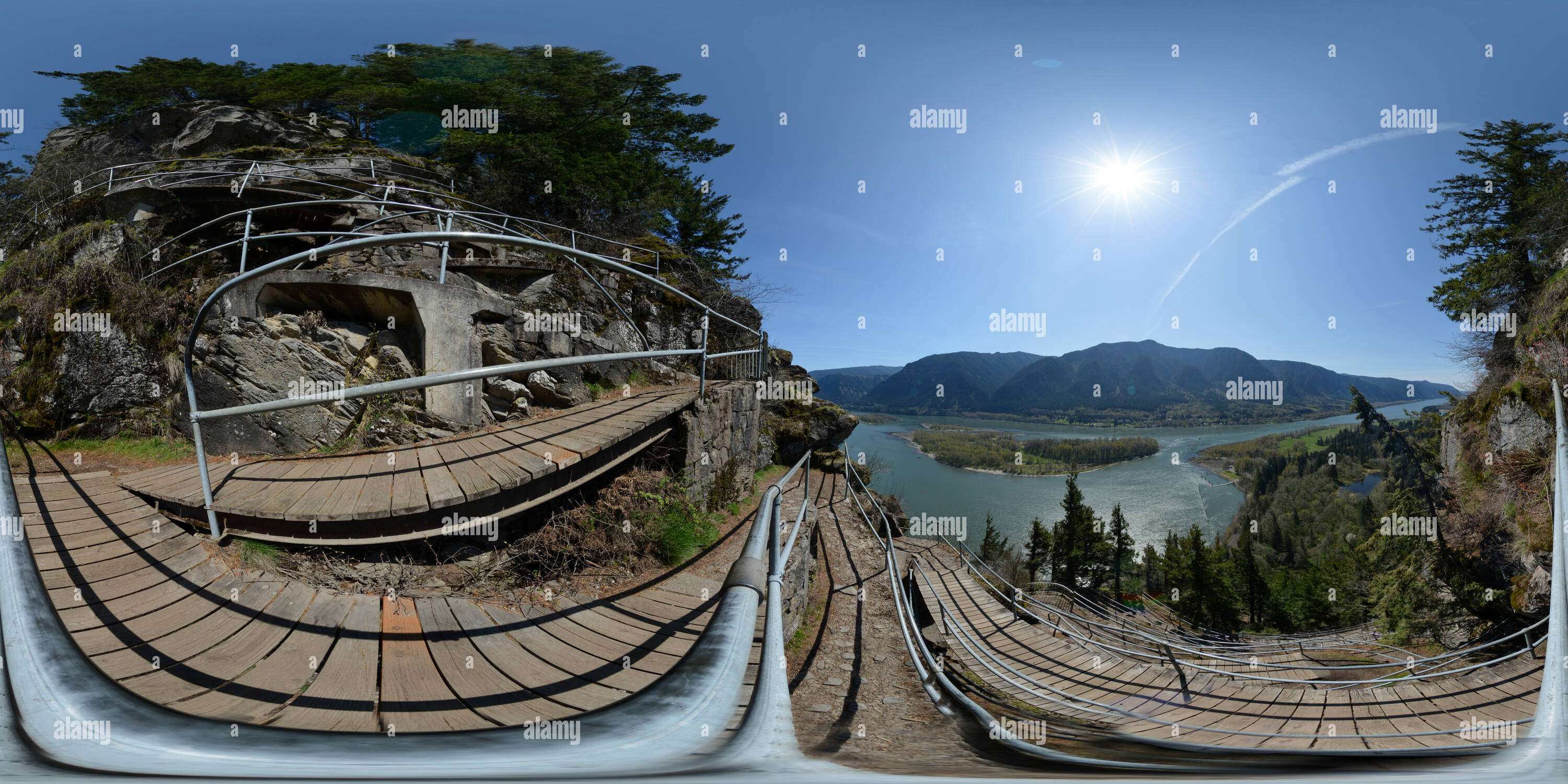 Vue panoramique à 360° de Beacon Rock Trail - Beacon Rock State Park, Washington State, USA