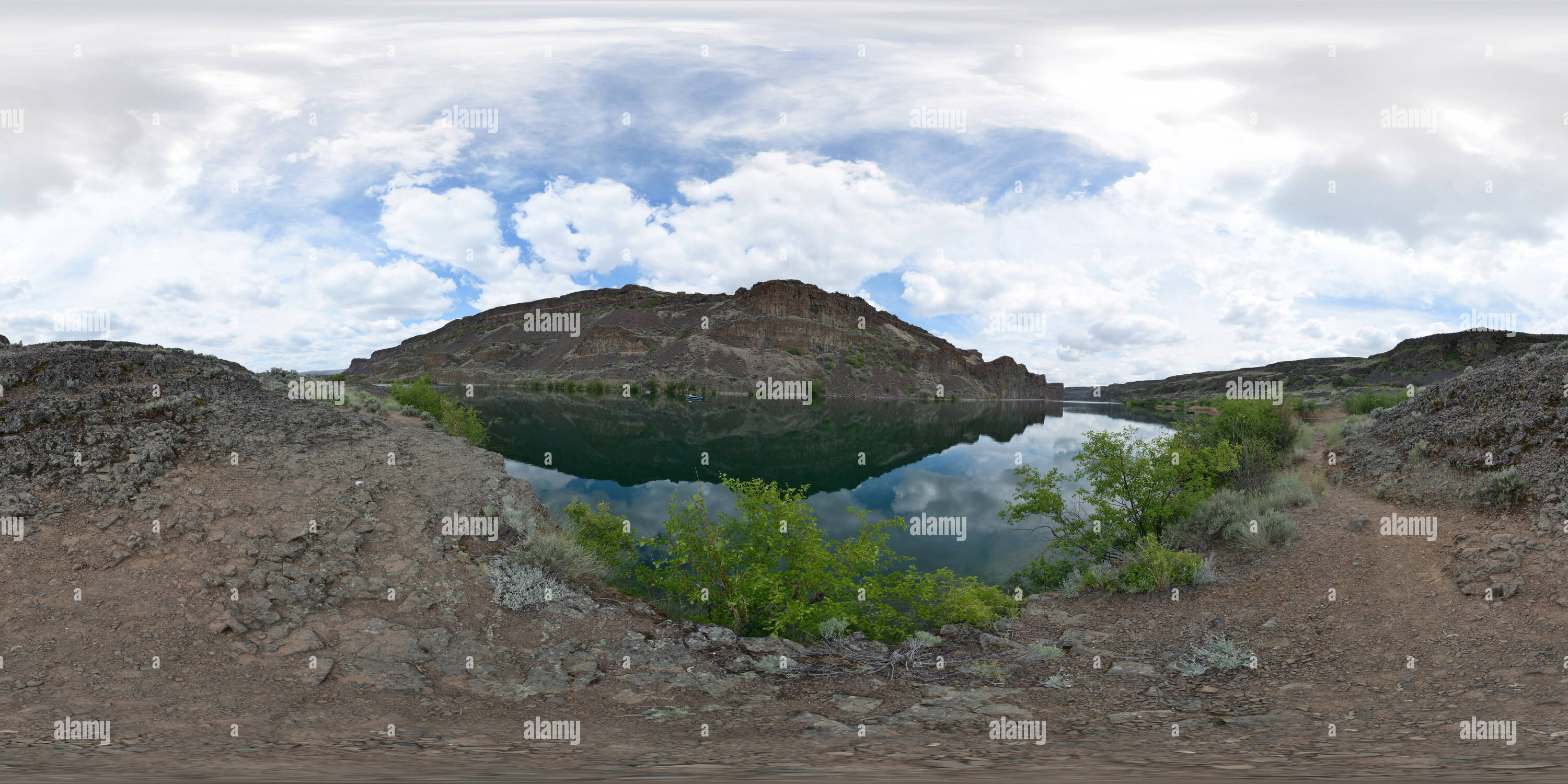 Vue panoramique à 360° de Lac profond, bien Lakes-Dry Falls State Park, Washington State, USA