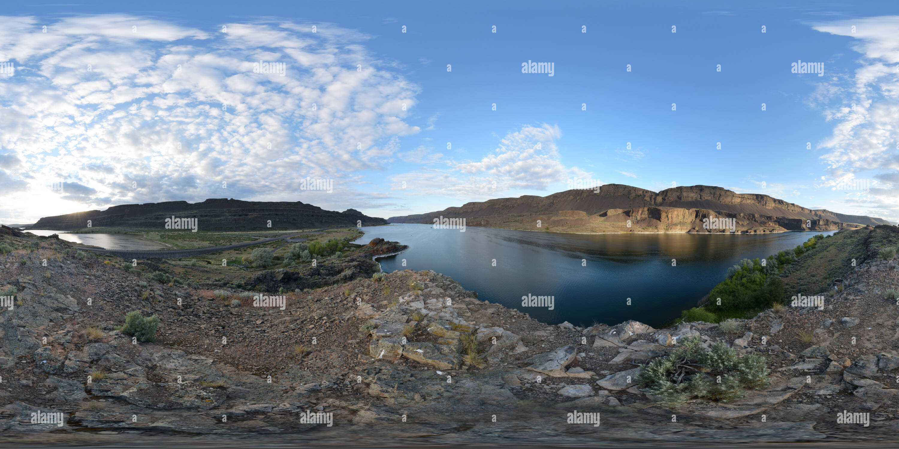 Vue panoramique à 360° de Lake Lenore, Grant Co., Washington State, USA