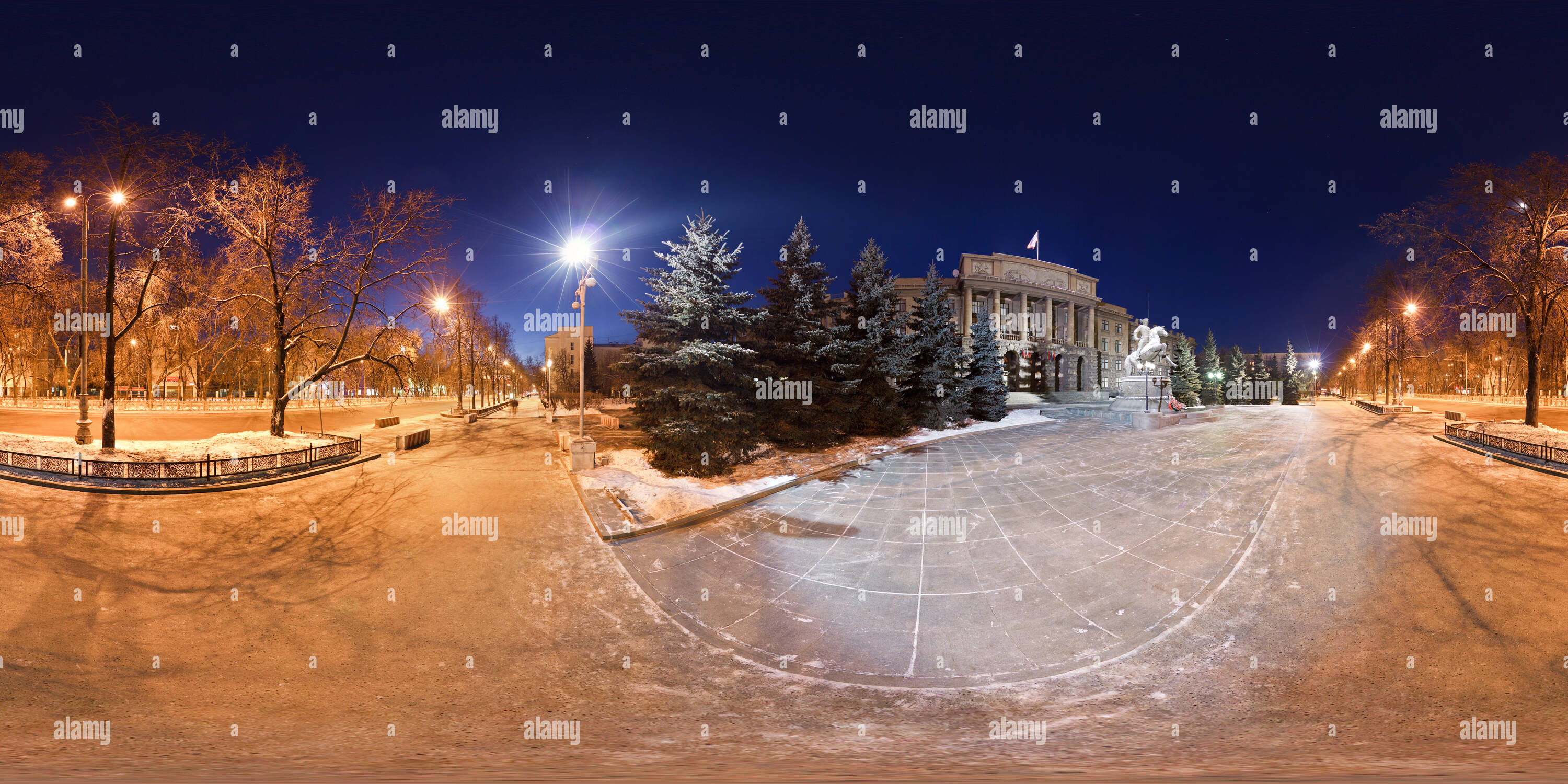 Vue panoramique à 360° de Le bâtiment du siège du district militaire de Volga-Urals