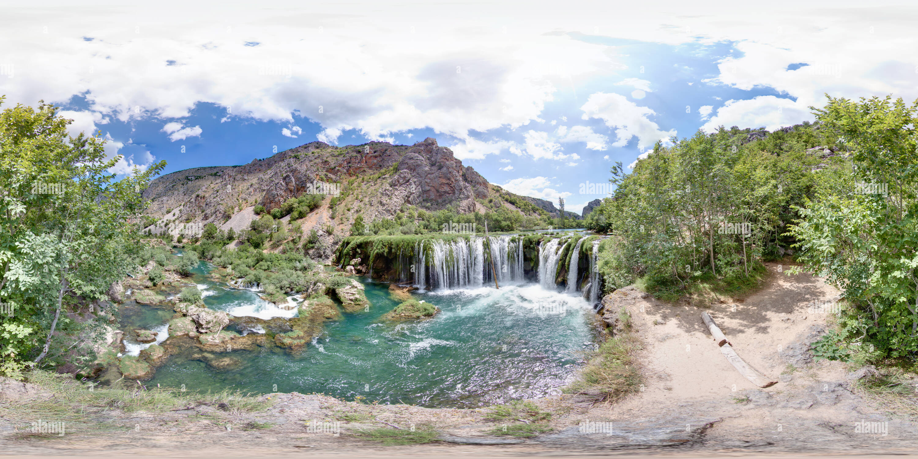 Vue panoramique à 360° de Kayak sur la rivière Zrmanja 4