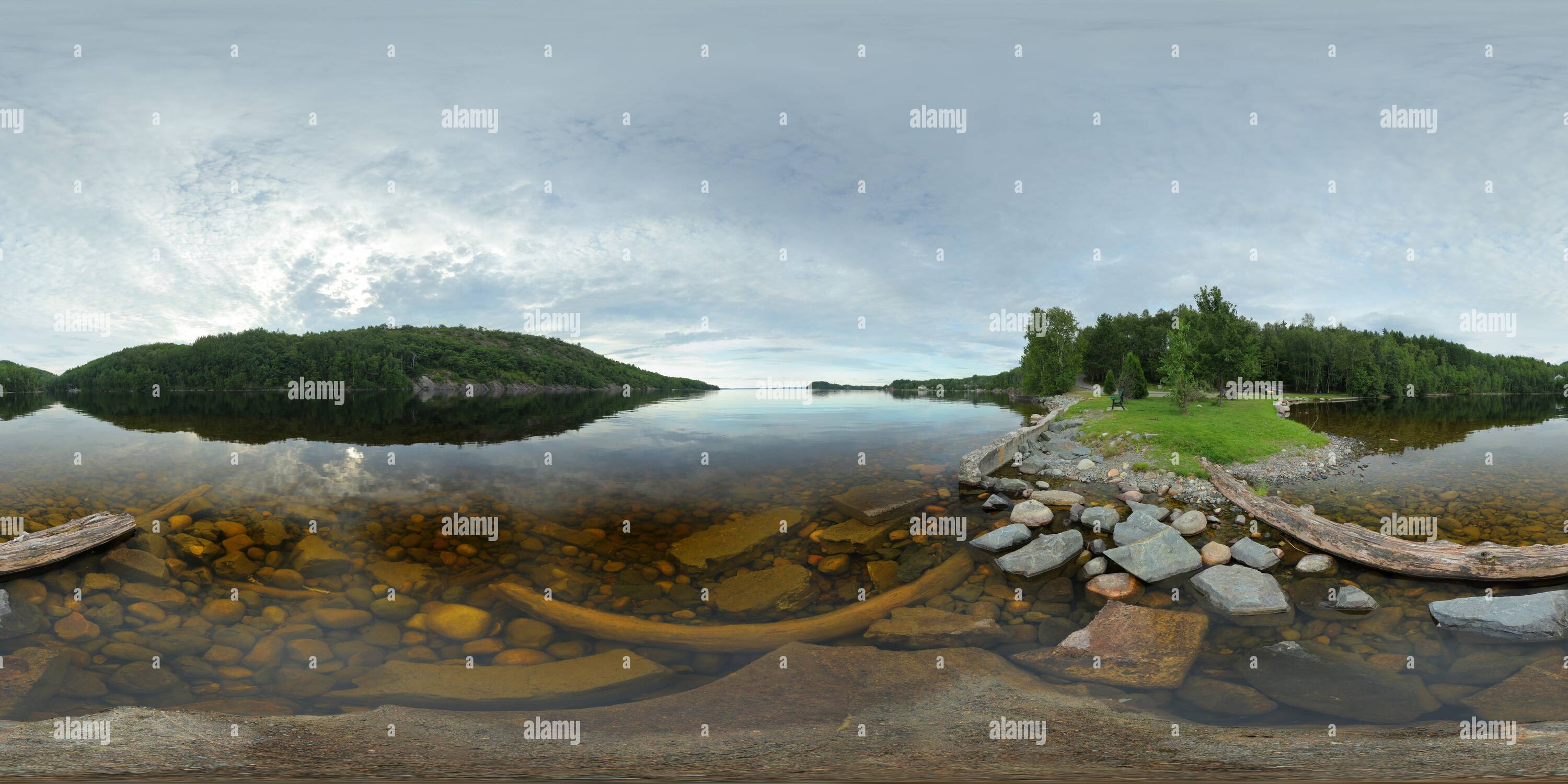 Vue panoramique à 360° de Lac Wanapitei