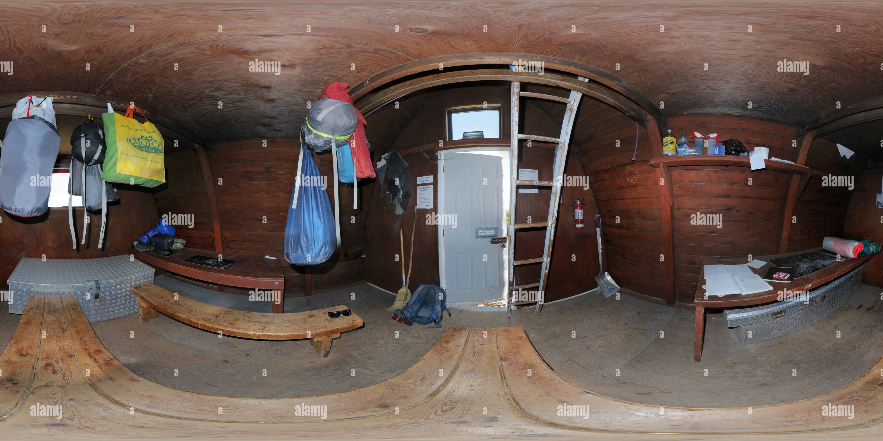 Vue panoramique à 360° de Salle Wedgemount Lake Hut (intérieur)