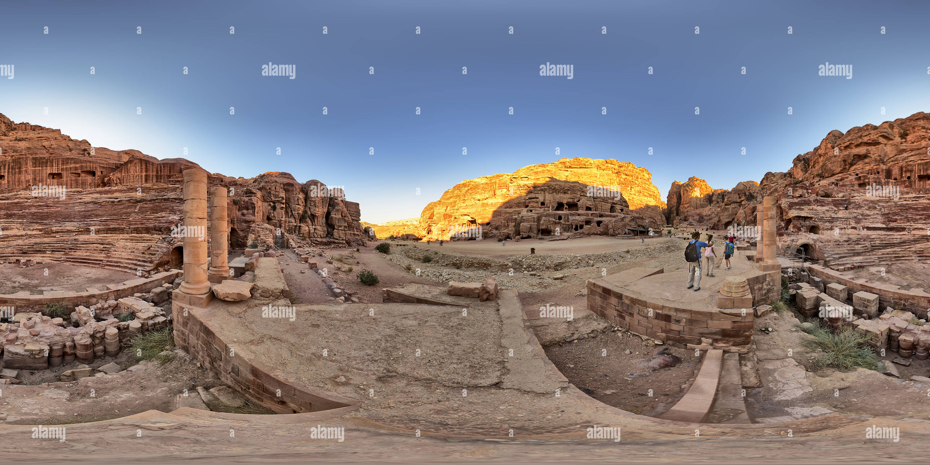 Vue panoramique à 360° de Petra Jordanie Théâtre Romain