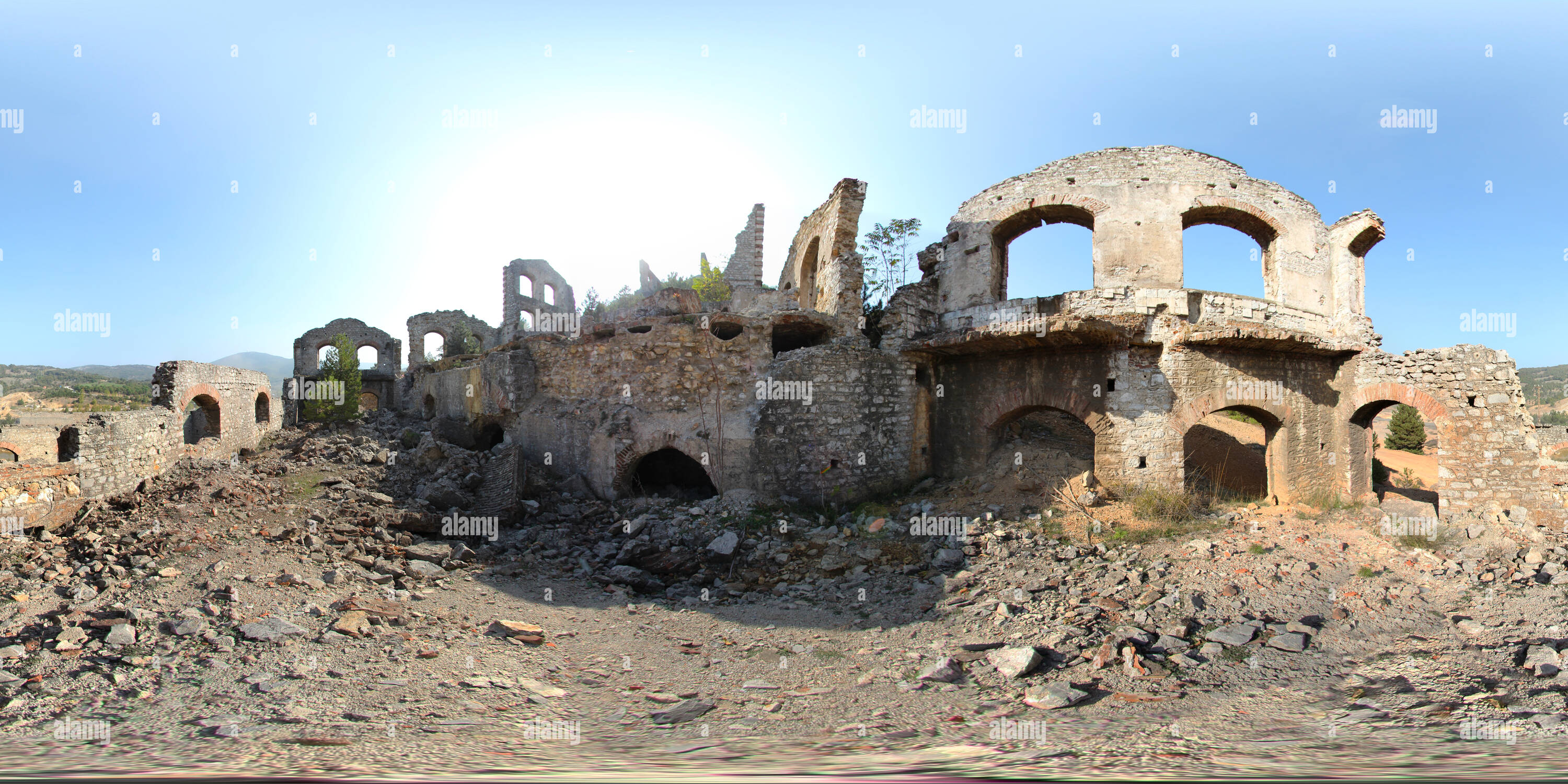 Vue panoramique à 360° de Bâtiments historiques mineurs français / District Balya