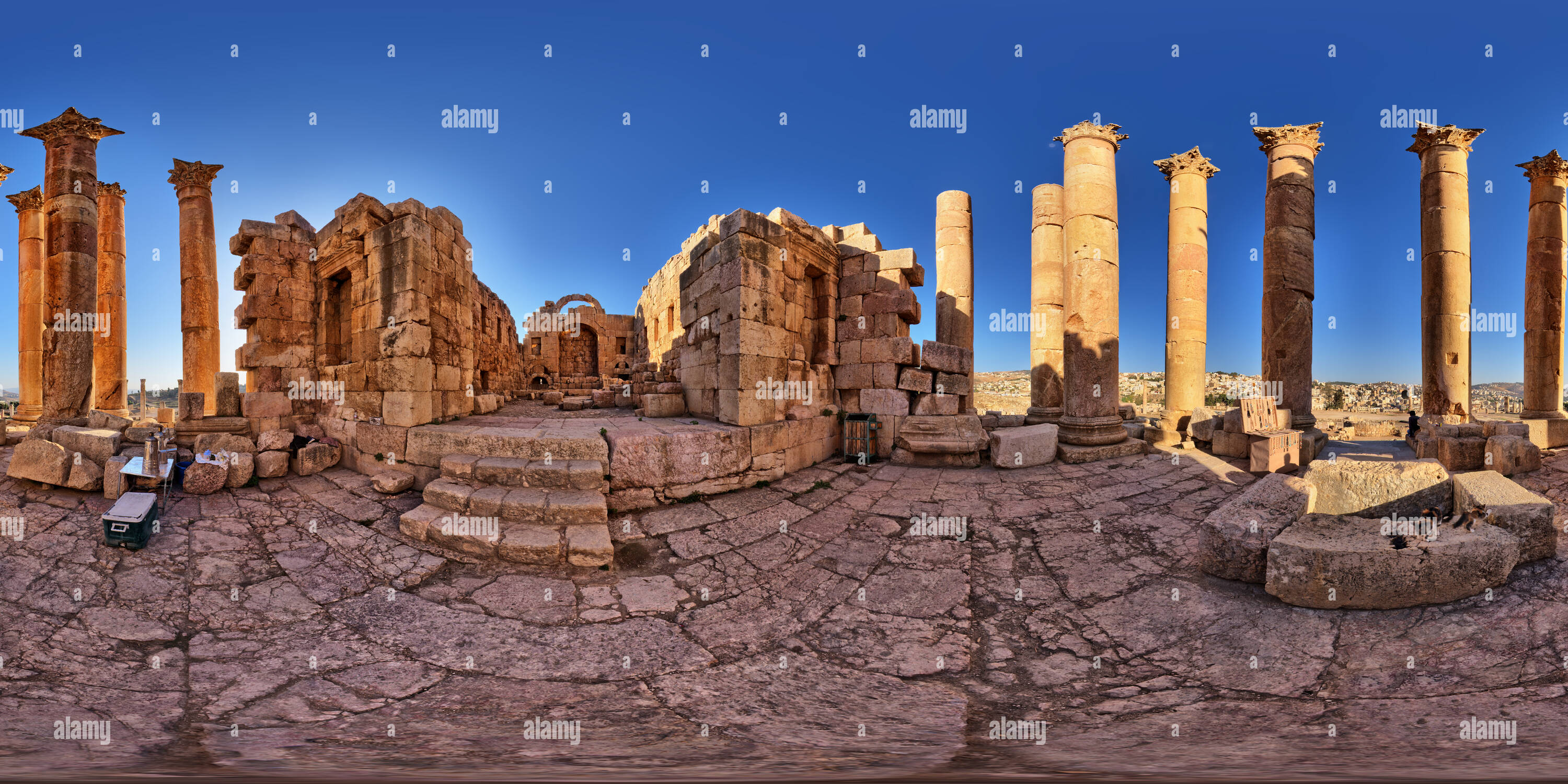 Vue panoramique à 360° de Temple d'Artémis La ville romaine de Jersah en Jordanie
