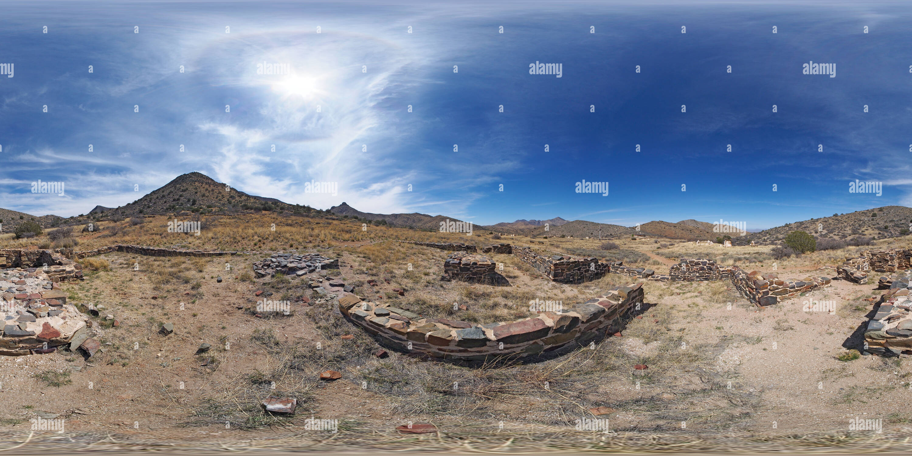 Vue panoramique à 360° de Fondations de l'une fois grand maison du commandant à Fort Bowie