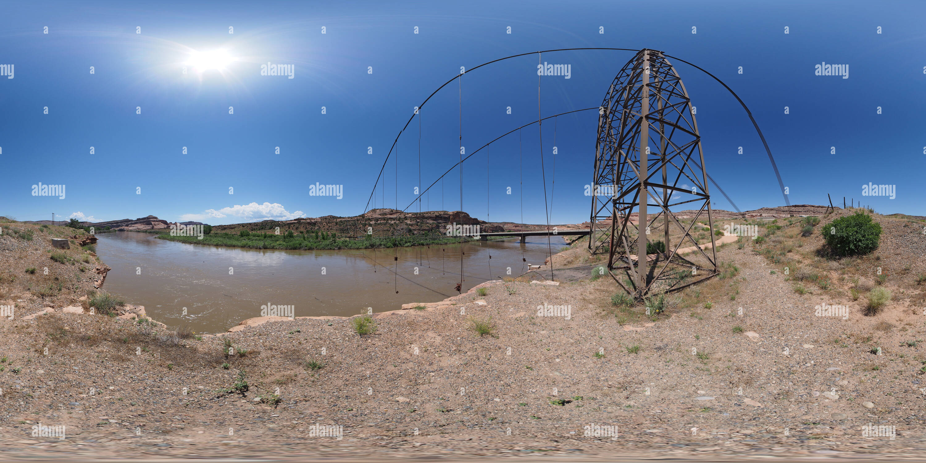 Vue panoramique à 360° de Le Pont de Dewey a été le premier de l'autre côté de la rivière Colorado