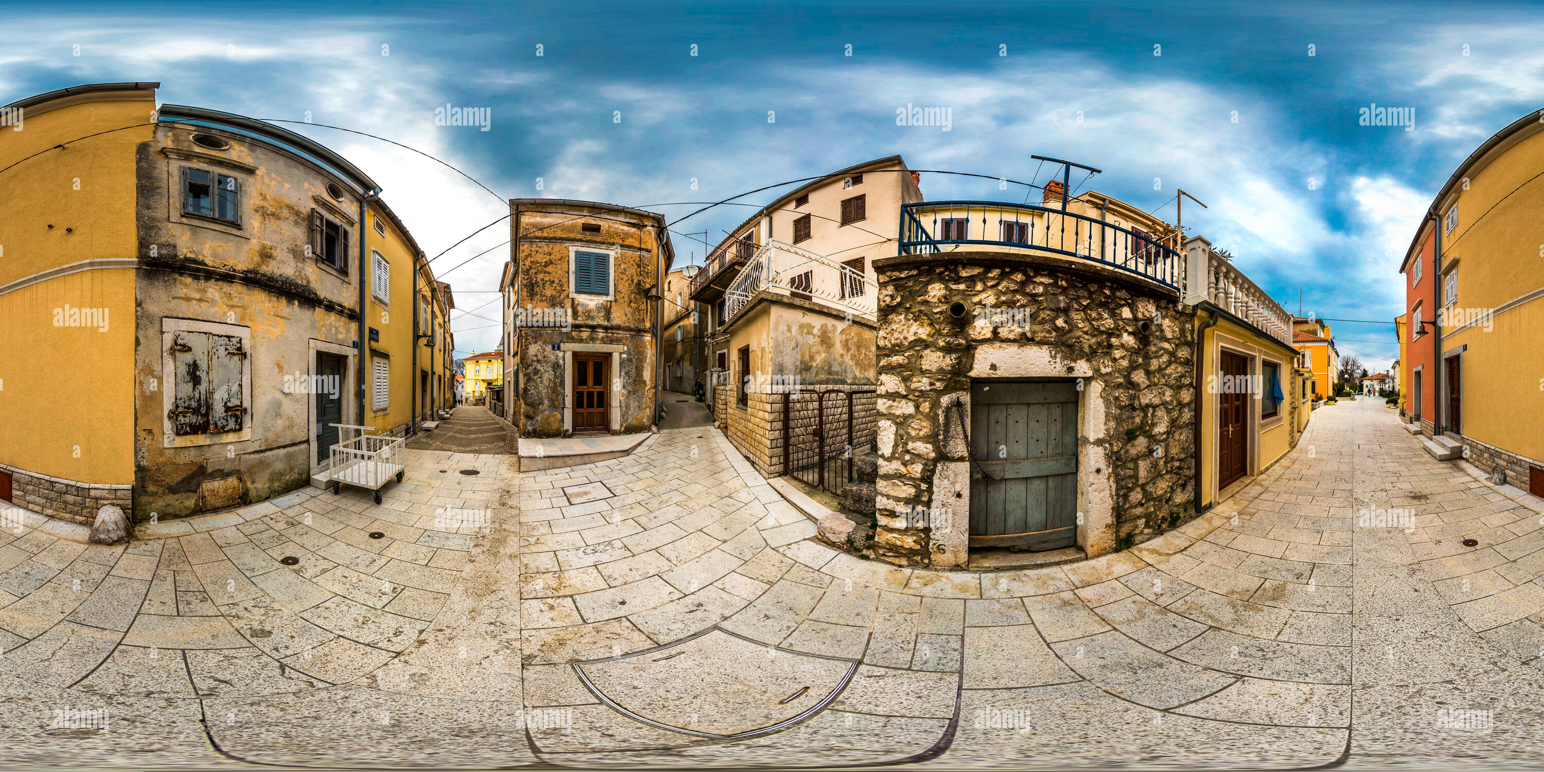 Vue panoramique à 360° de Rues, à Omišalj