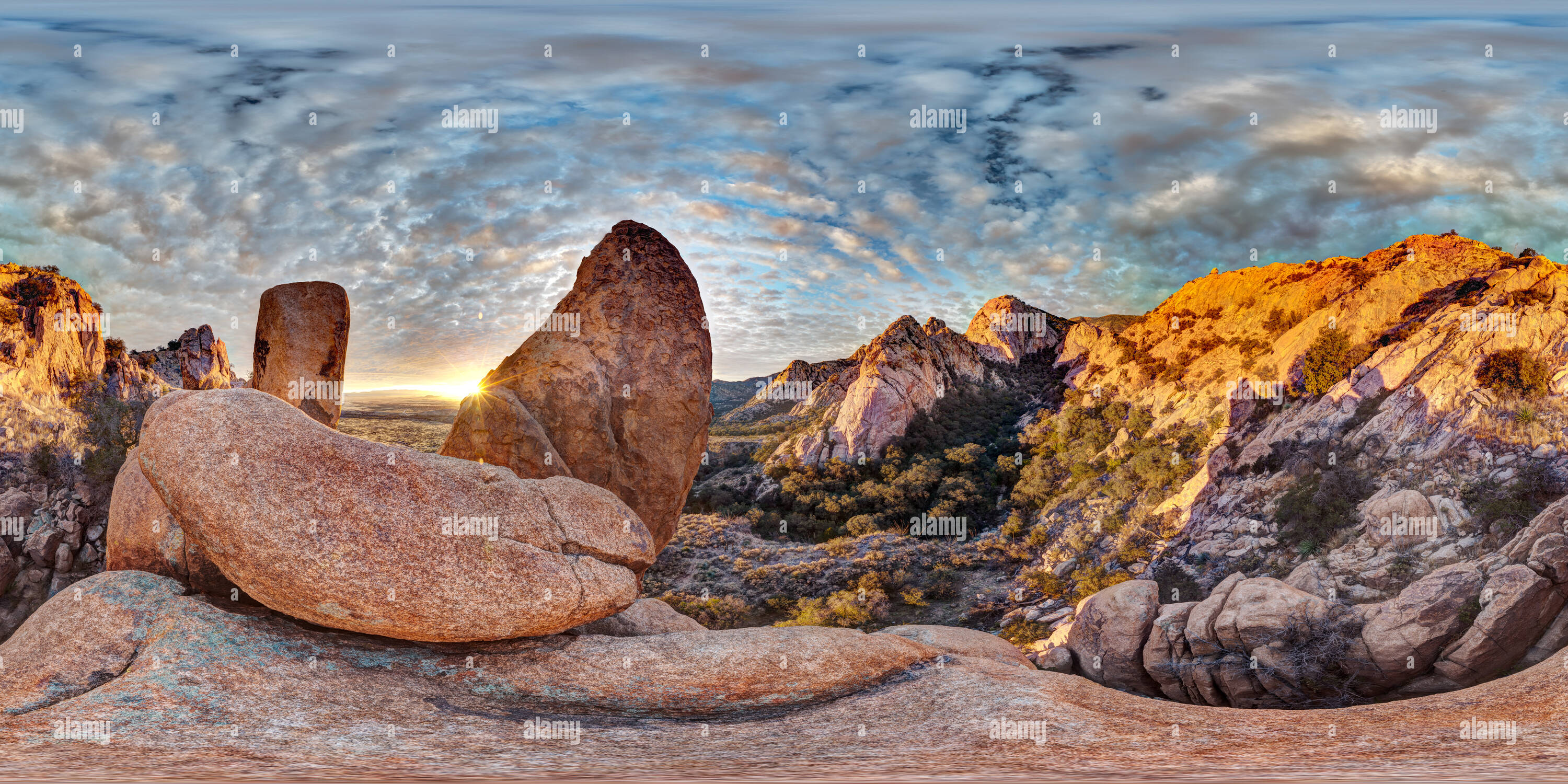 Vue panoramique à 360° de Cochise Stronghold Sunburst
