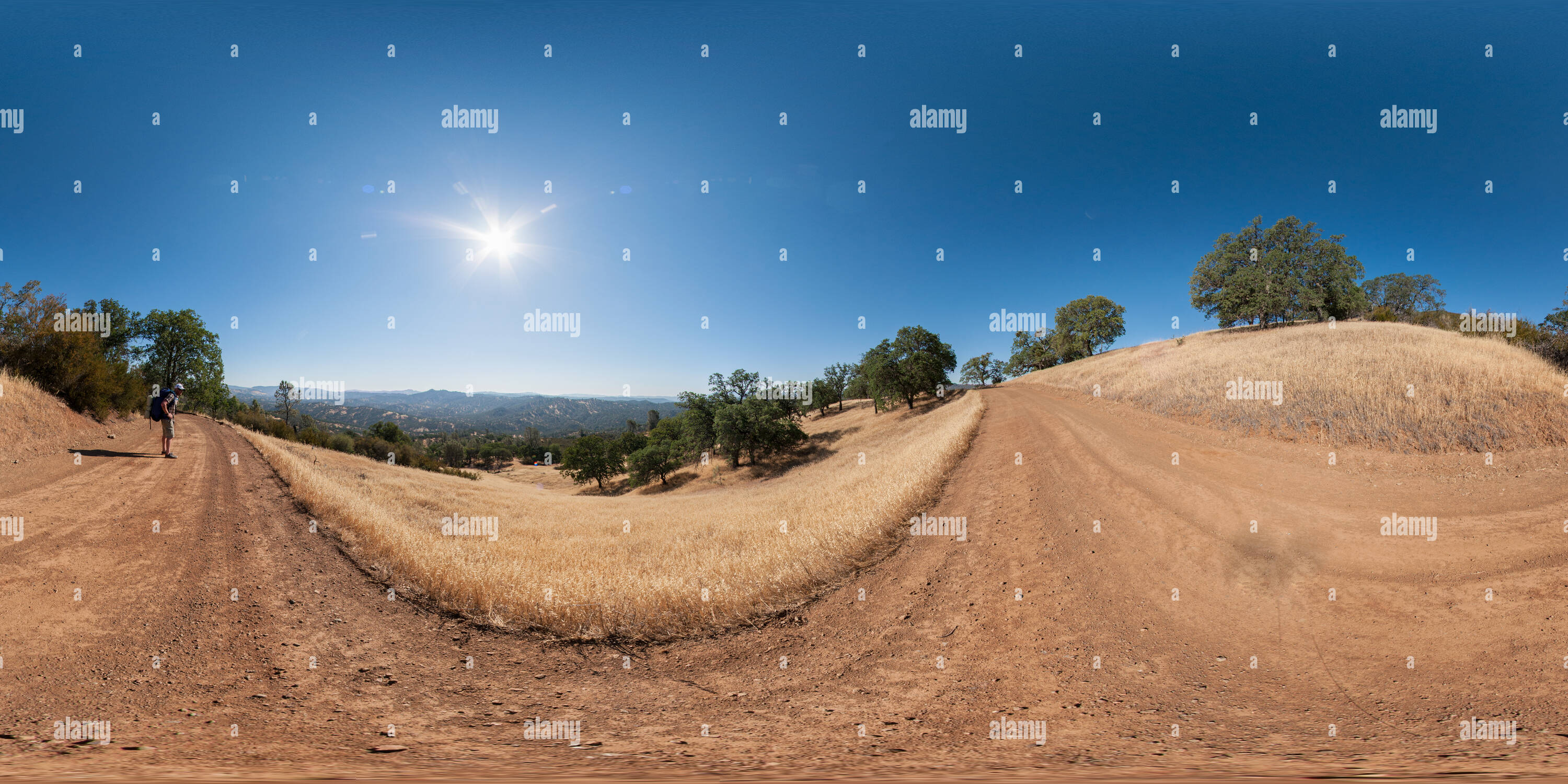 Vue panoramique à 360° de Sur la piste vers Lac Mississippi, Henry W. Coe State Park, Californie