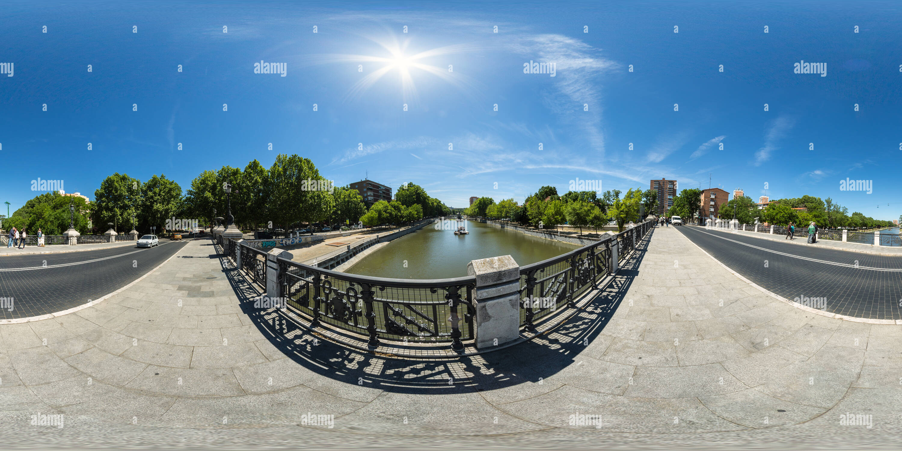 Vue panoramique à 360° de Puente de La Reina Victoria. Madrid.