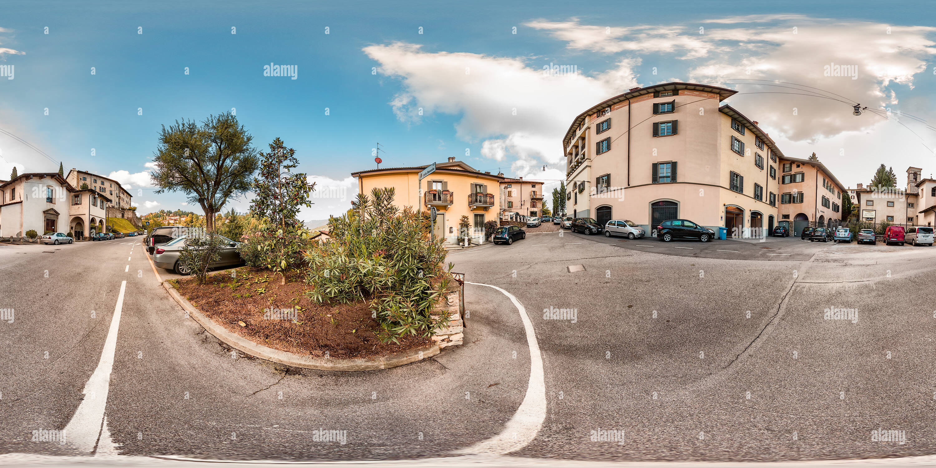 Vue panoramique à 360° de Via della Boccola. Bergame.