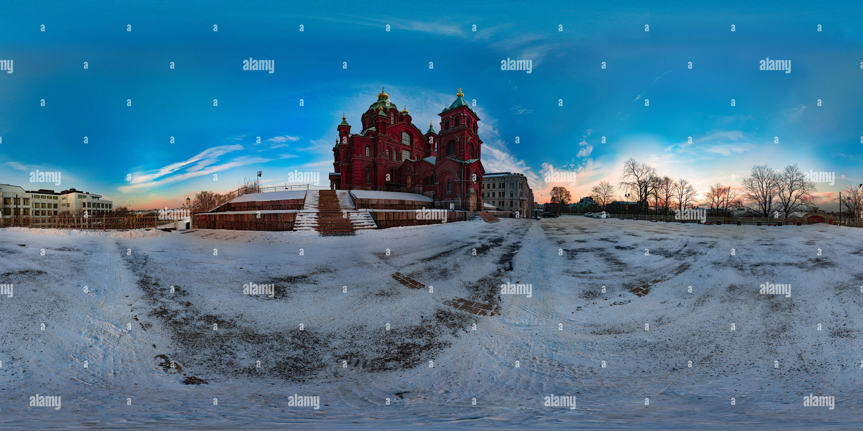 Vue panoramique à 360° de La cathédrale Uspenski au lever du soleil, Helsinki